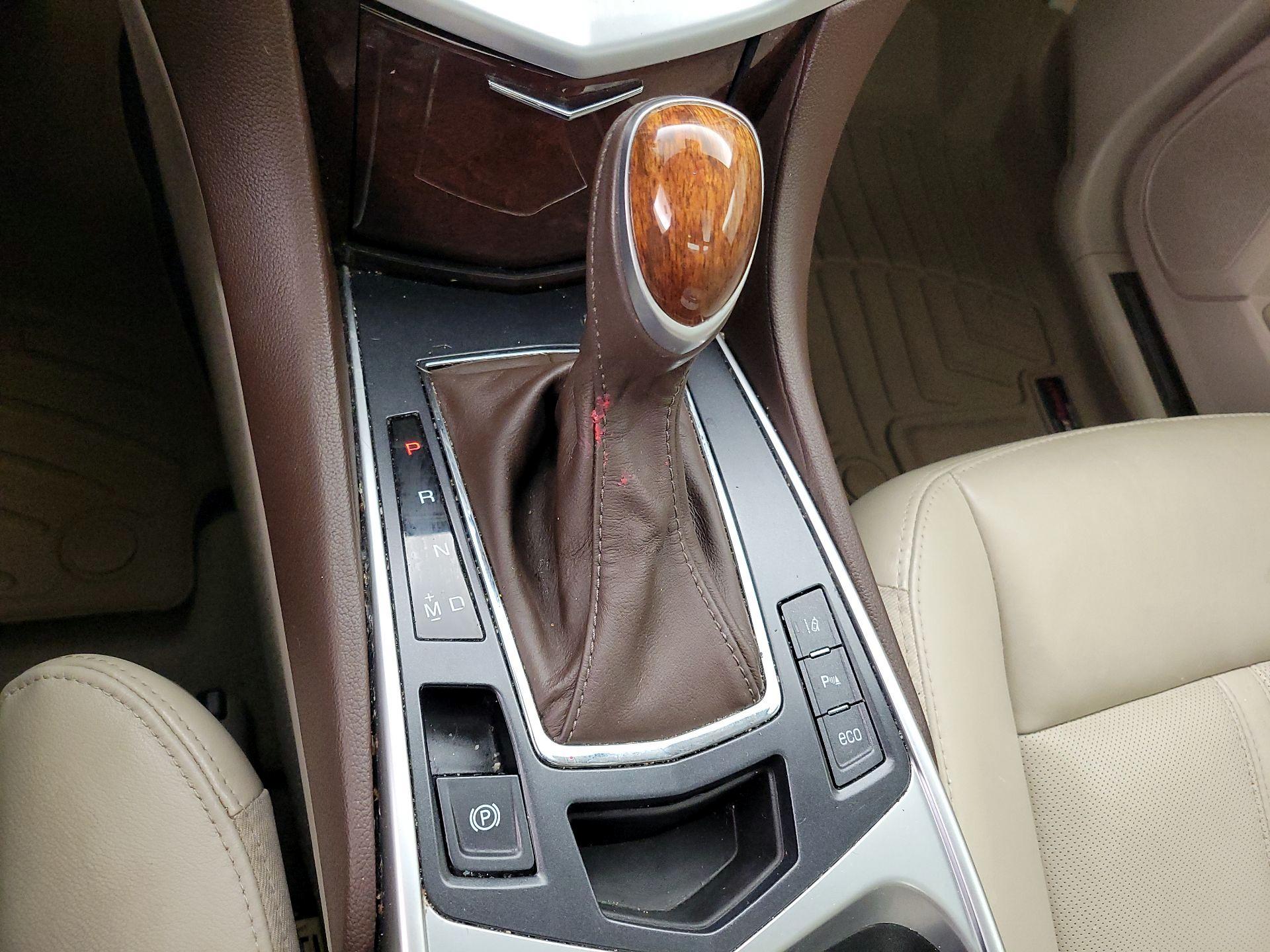 Thumbnail: 2016 Cadillac SRX - 17