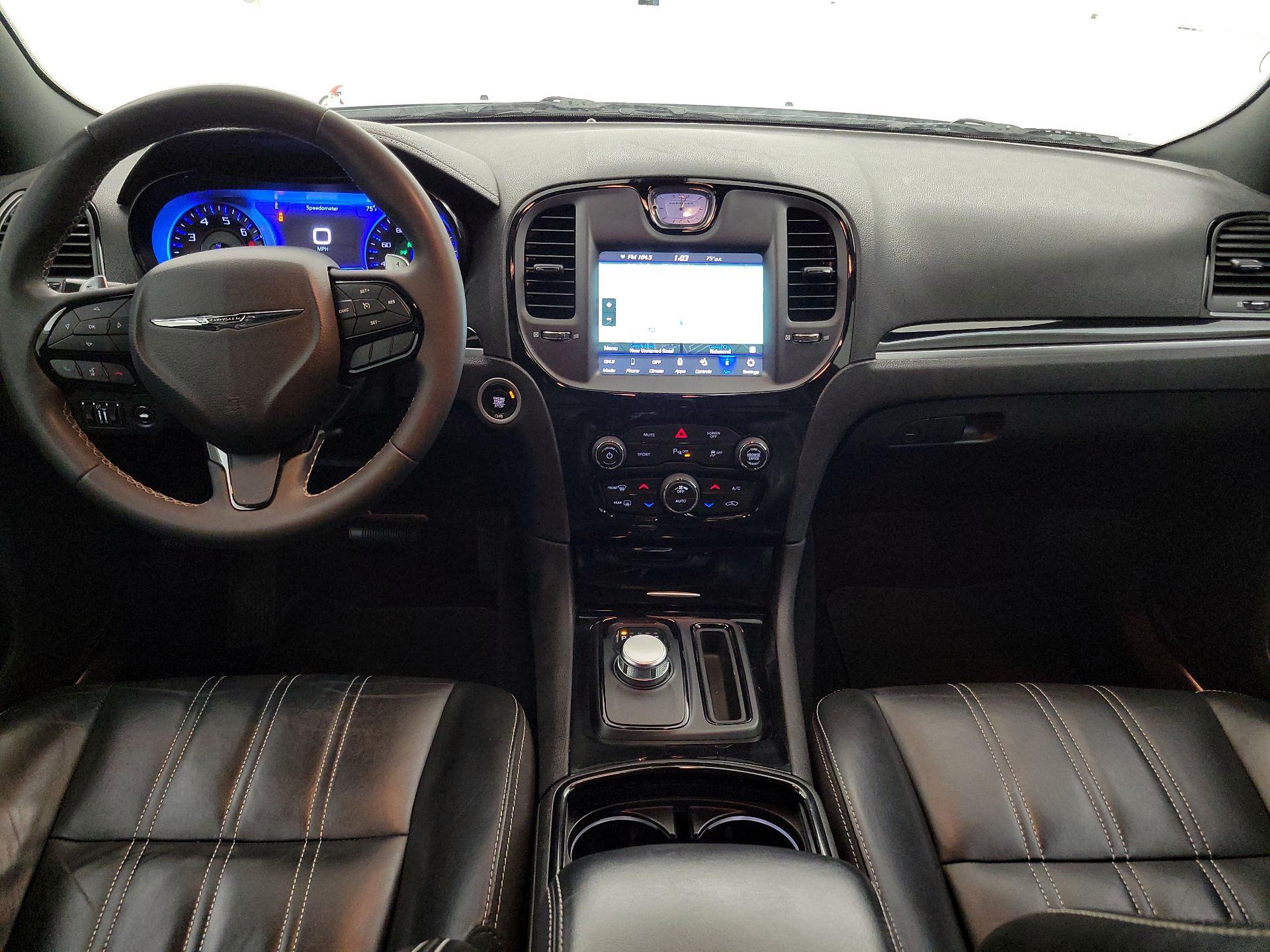 Thumbnail: 2023 Chrysler 300 - 9