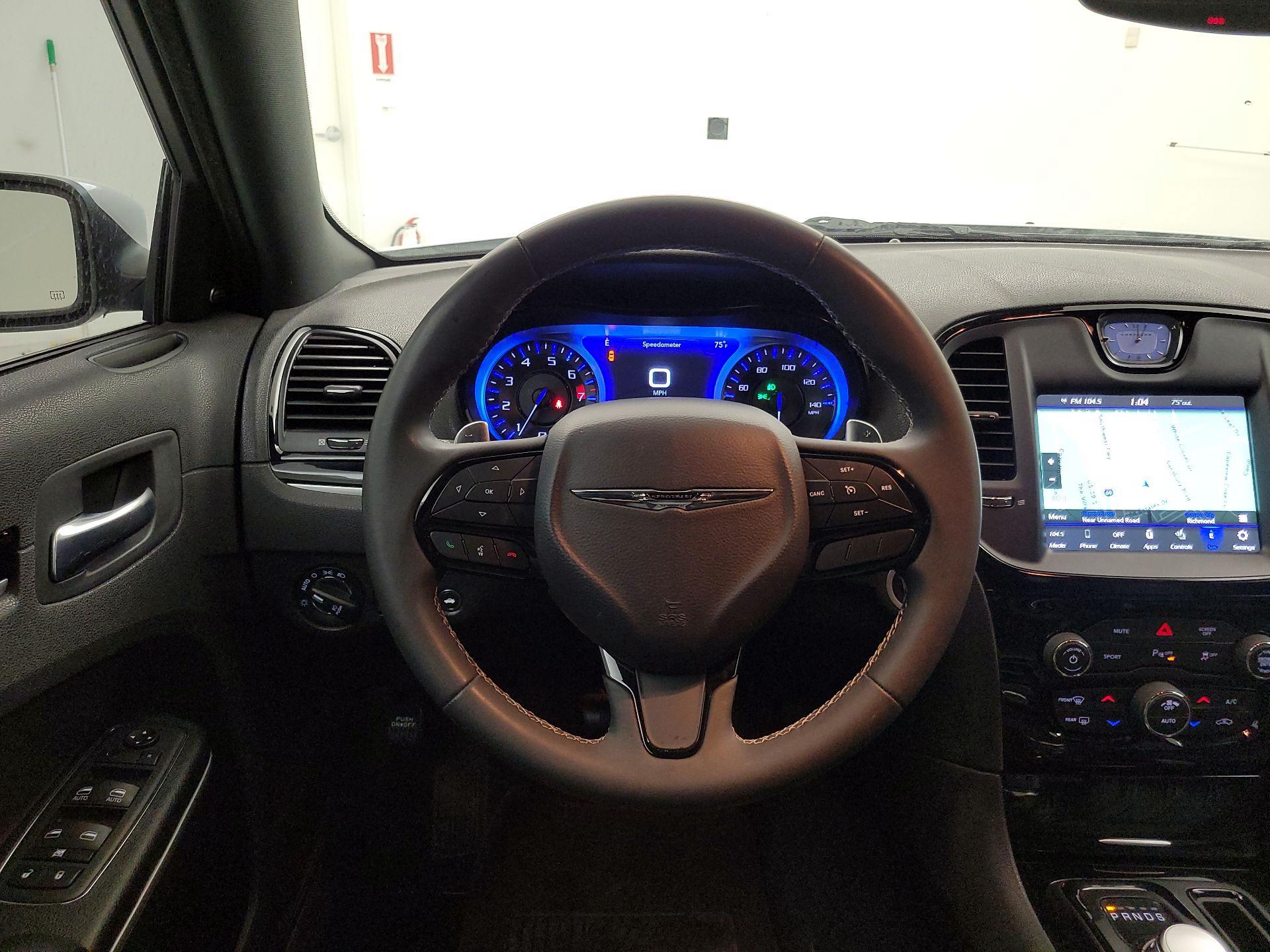 Thumbnail: 2023 Chrysler 300 - 10