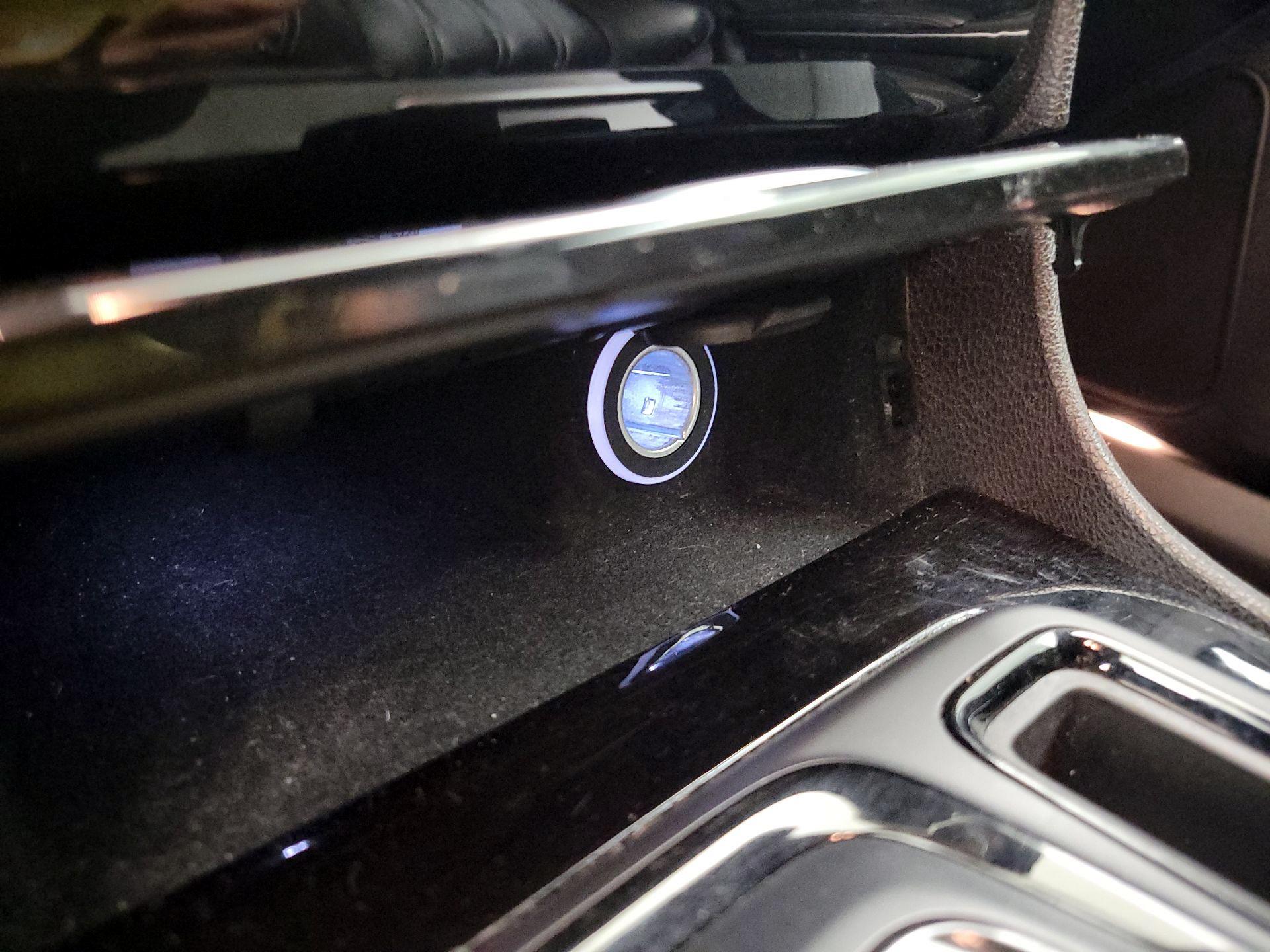 Thumbnail: 2023 Chrysler 300 - 19