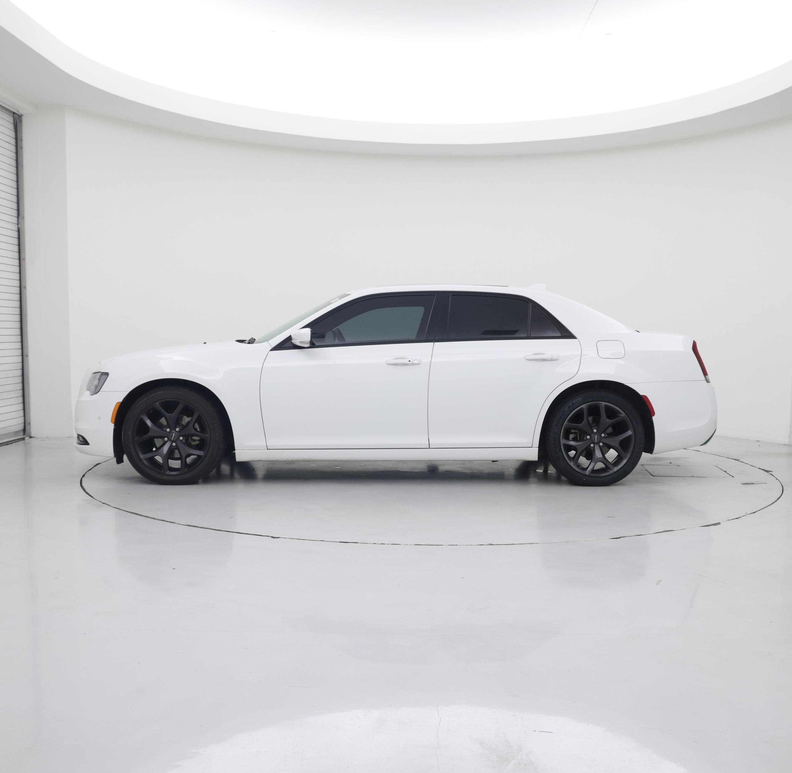 Thumbnail: 2023 Chrysler 300 - 3