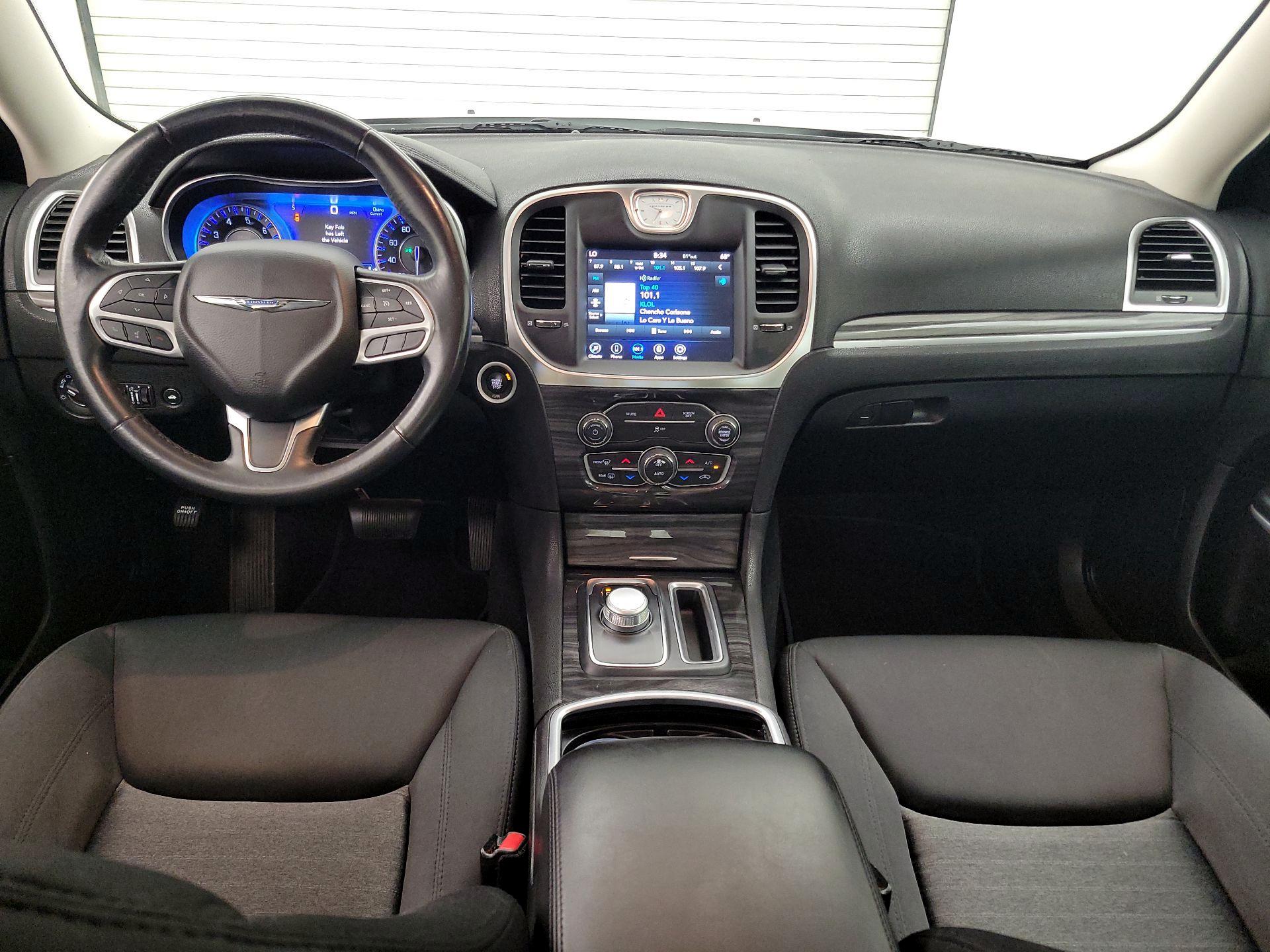Thumbnail: 2021 Chrysler 300 - 9