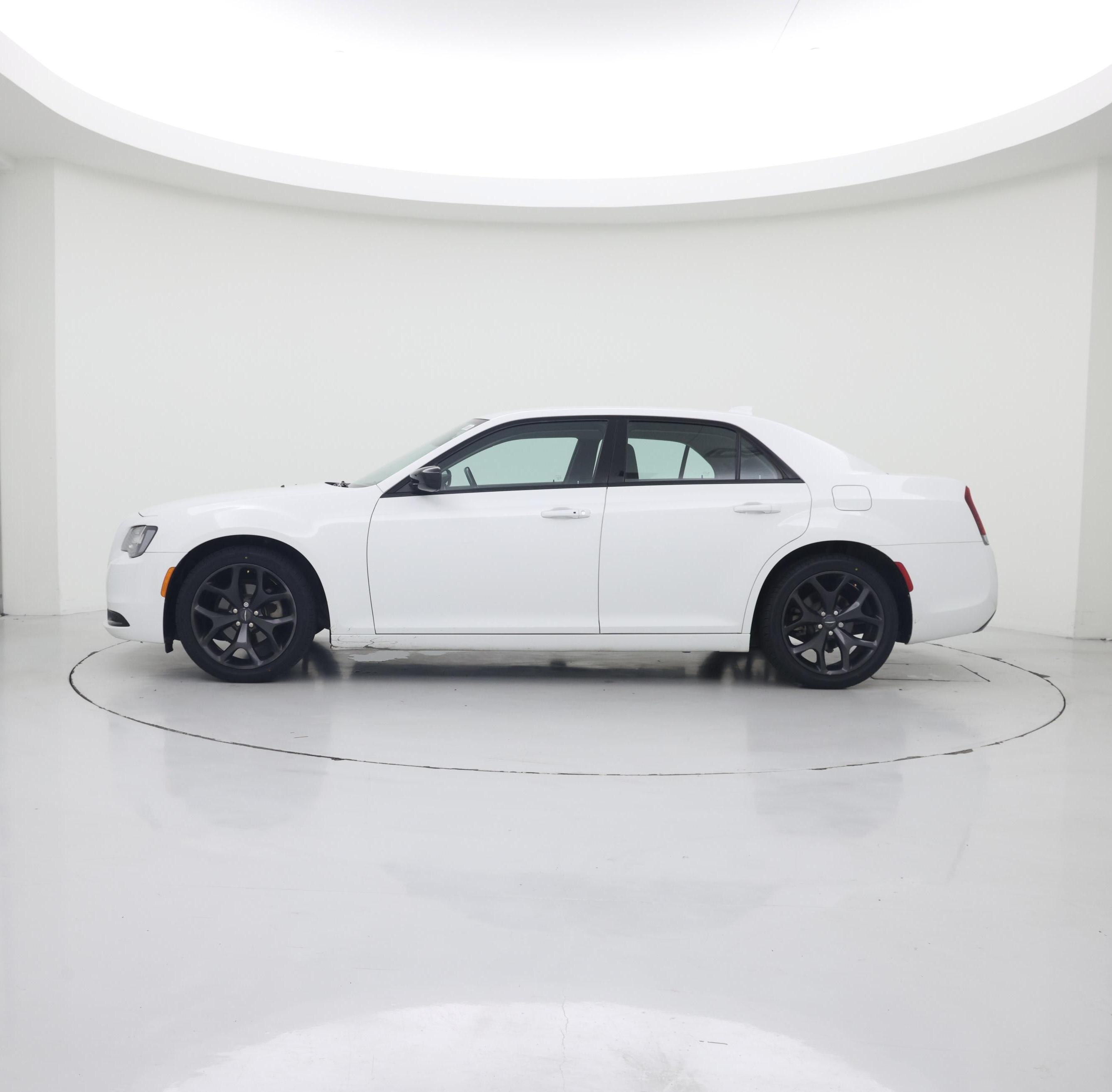 Thumbnail: 2021 Chrysler 300 - 3