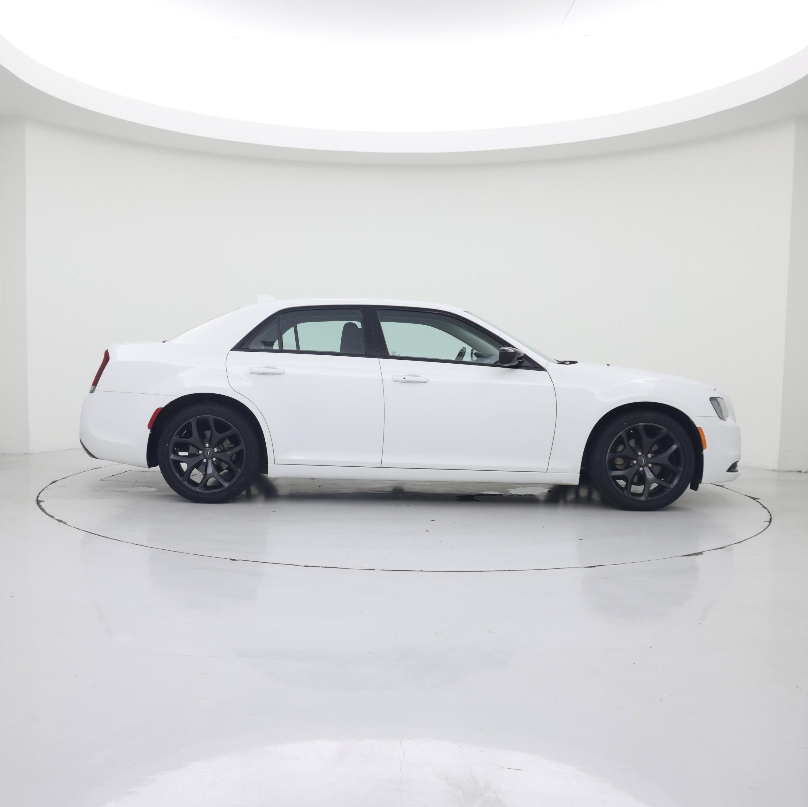 Thumbnail: 2021 Chrysler 300 - 7