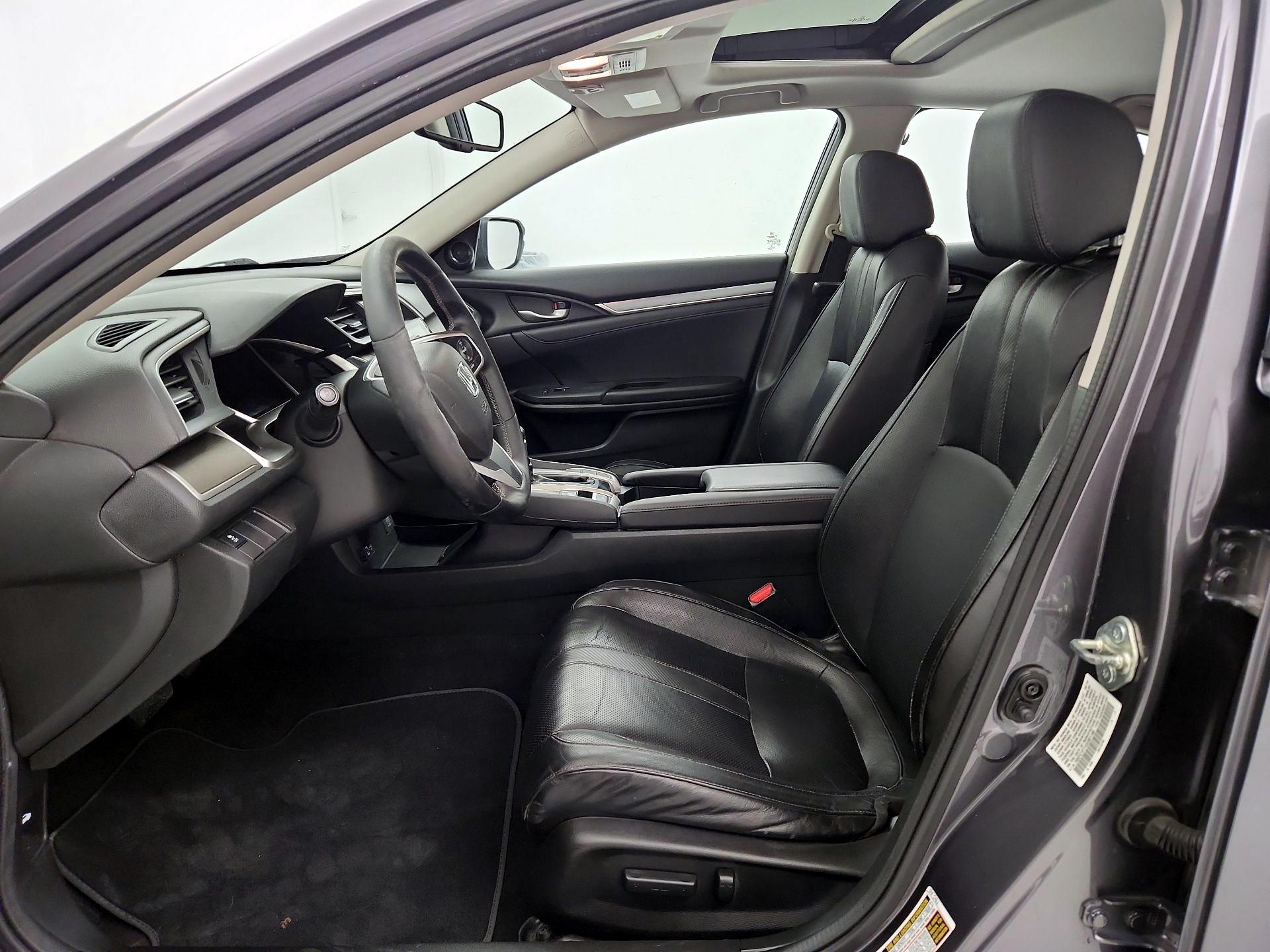 Thumbnail: 2016 Honda Civic - 11
