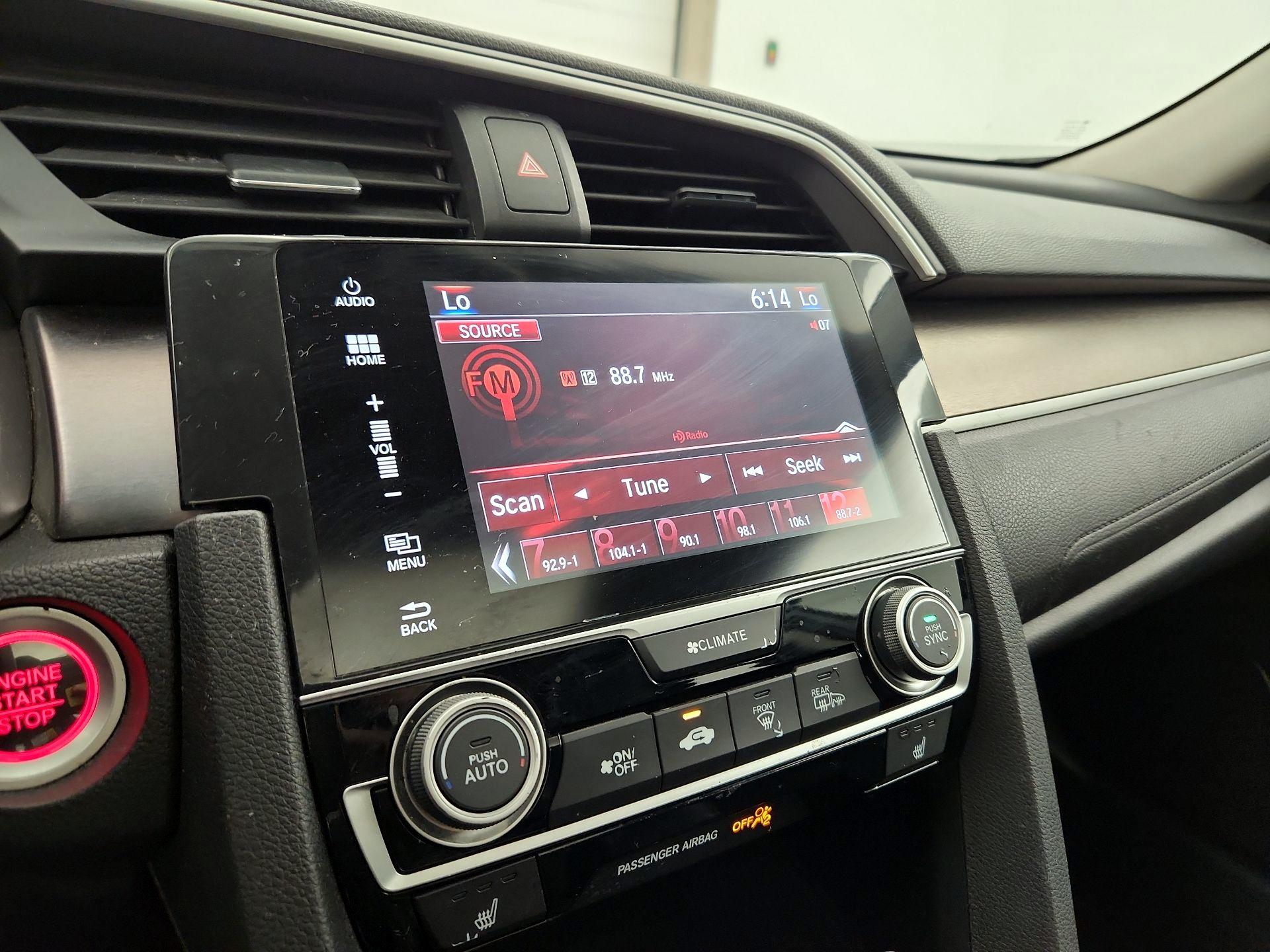 Thumbnail: 2016 Honda Civic - 15
