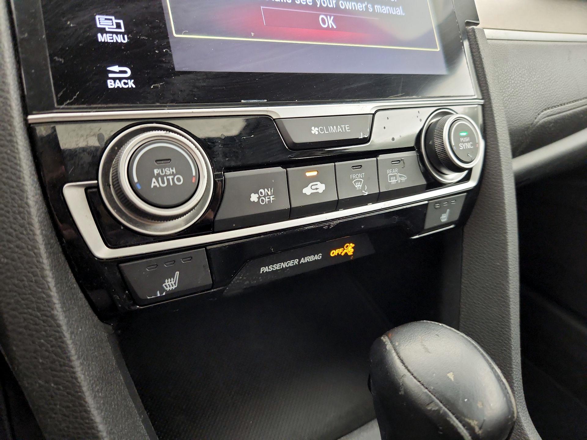 Thumbnail: 2016 Honda Civic - 16
