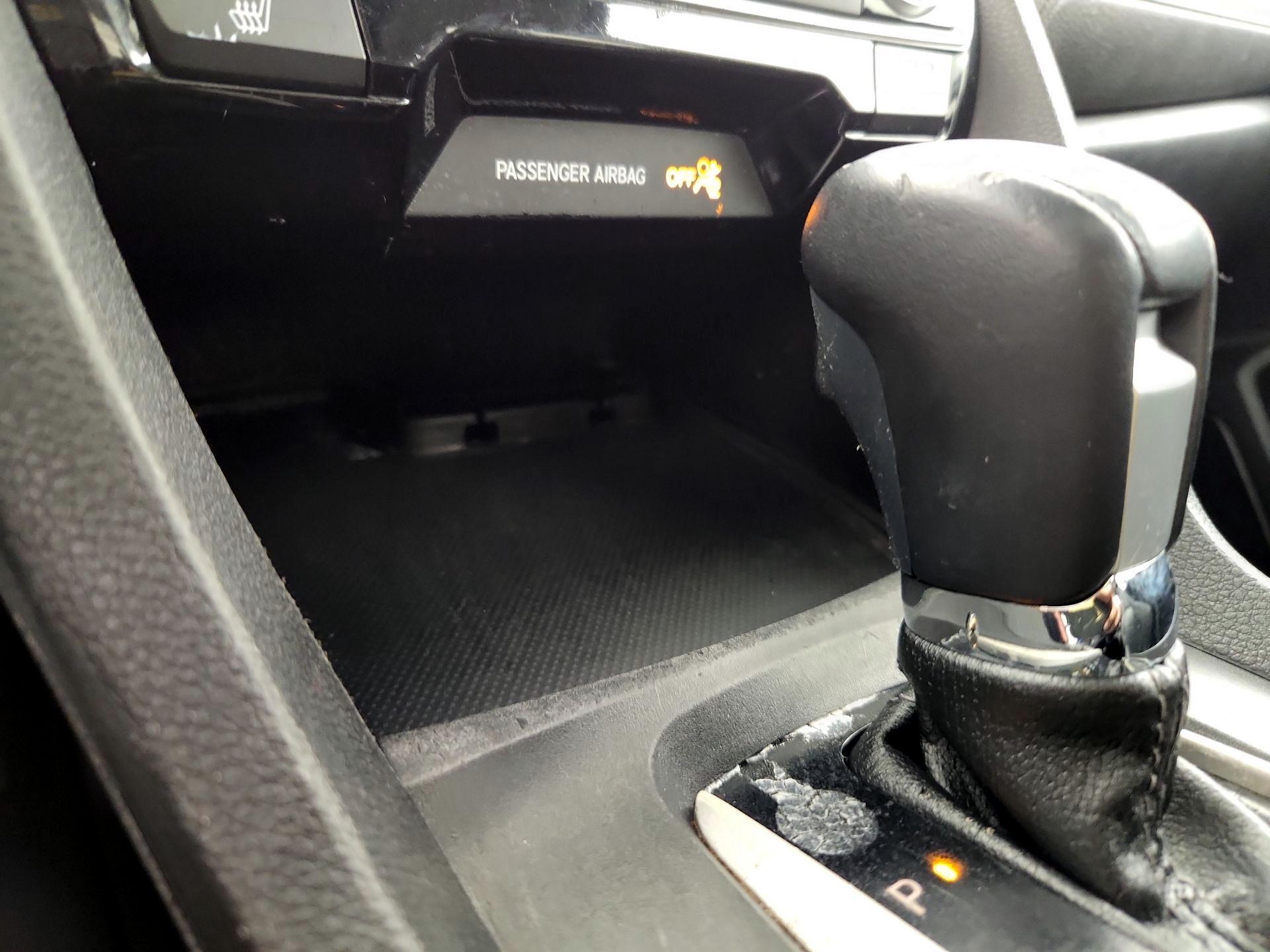 Thumbnail: 2016 Honda Civic - 18