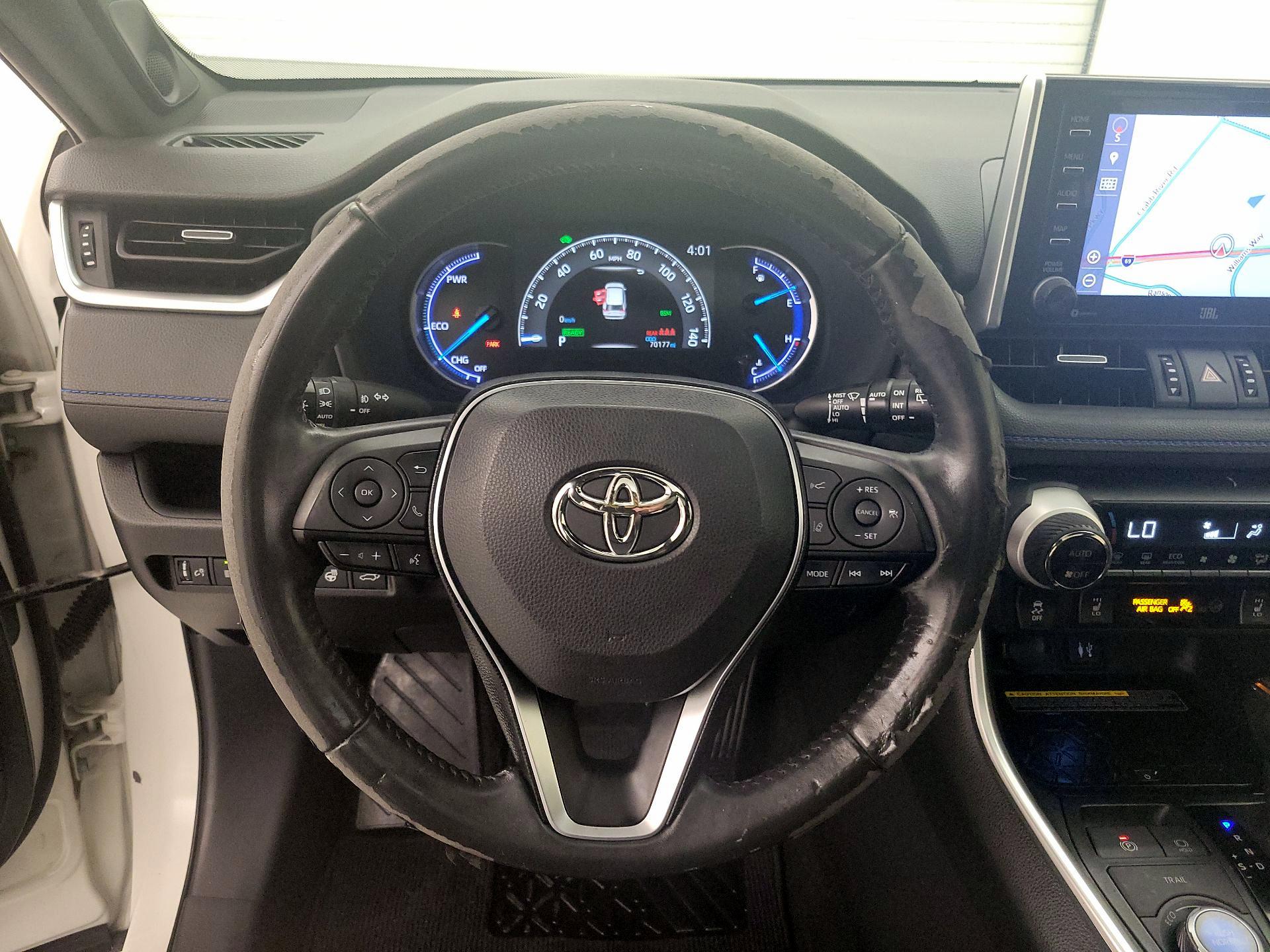 Thumbnail: 2019 Toyota RAV4 - 10
