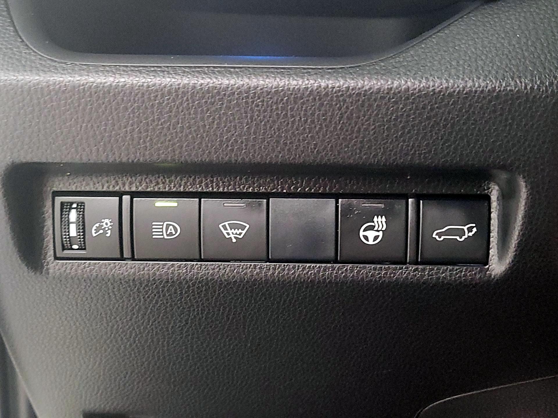 Thumbnail: 2019 Toyota RAV4 - 13