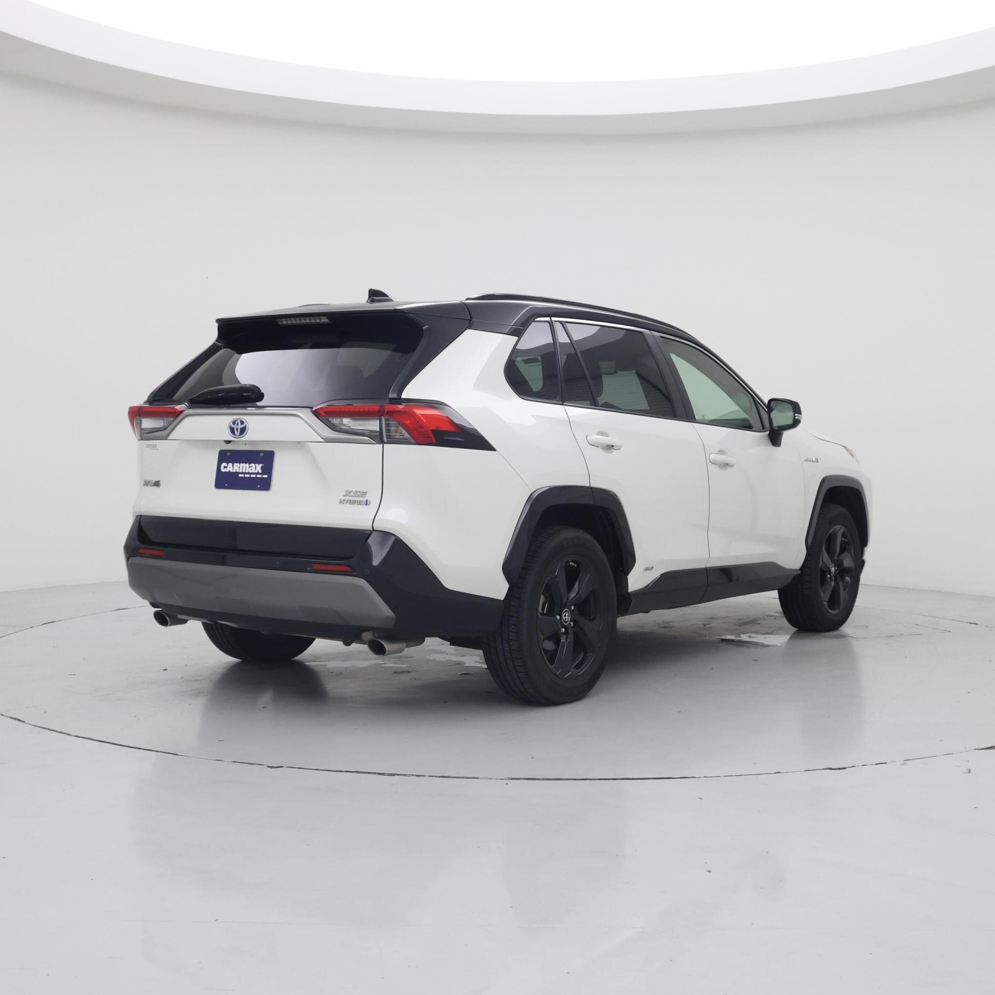 Thumbnail: 2019 Toyota RAV4 - 8