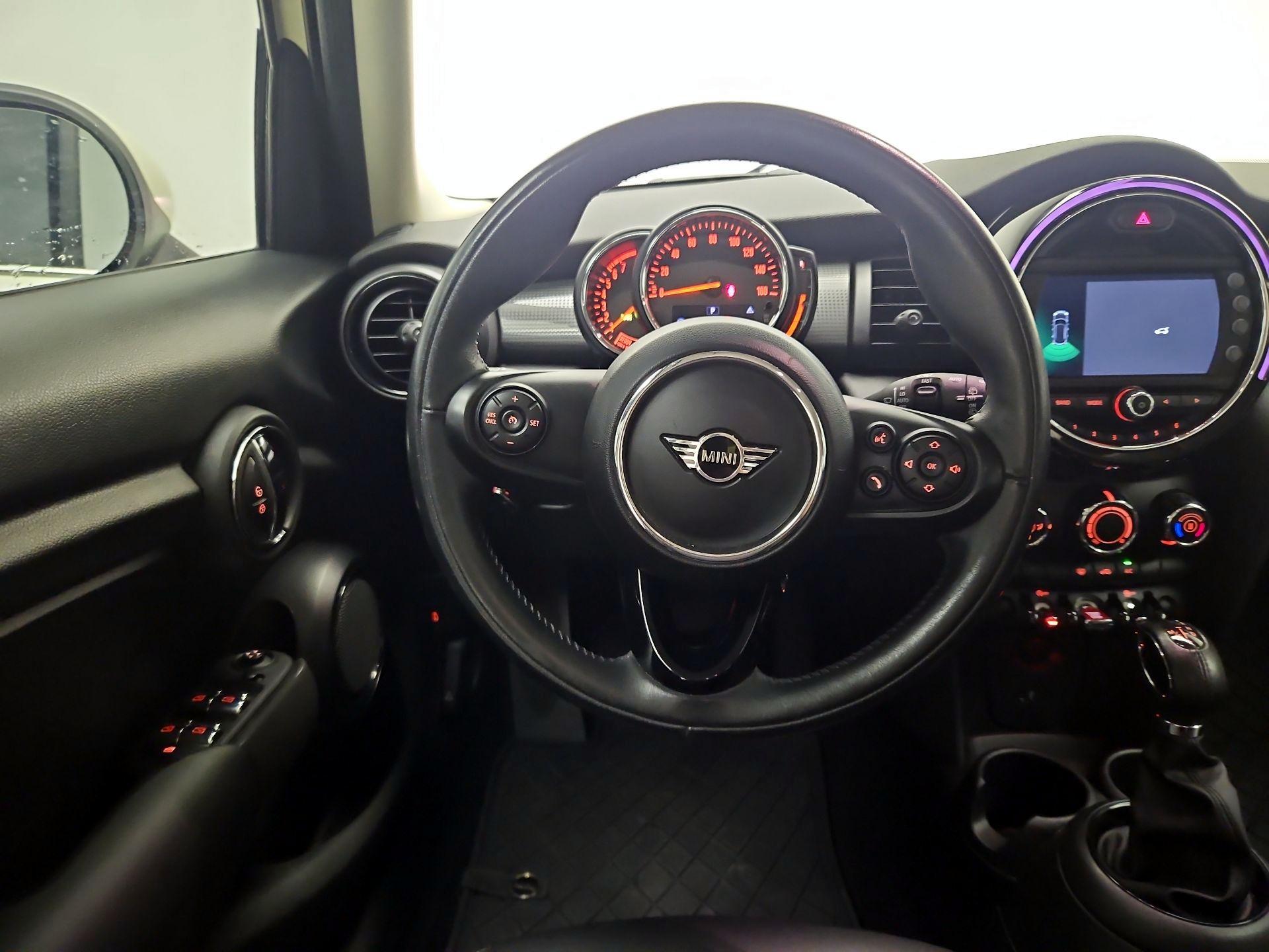 Thumbnail: 2019 MINI Cooper Hardtop - 10