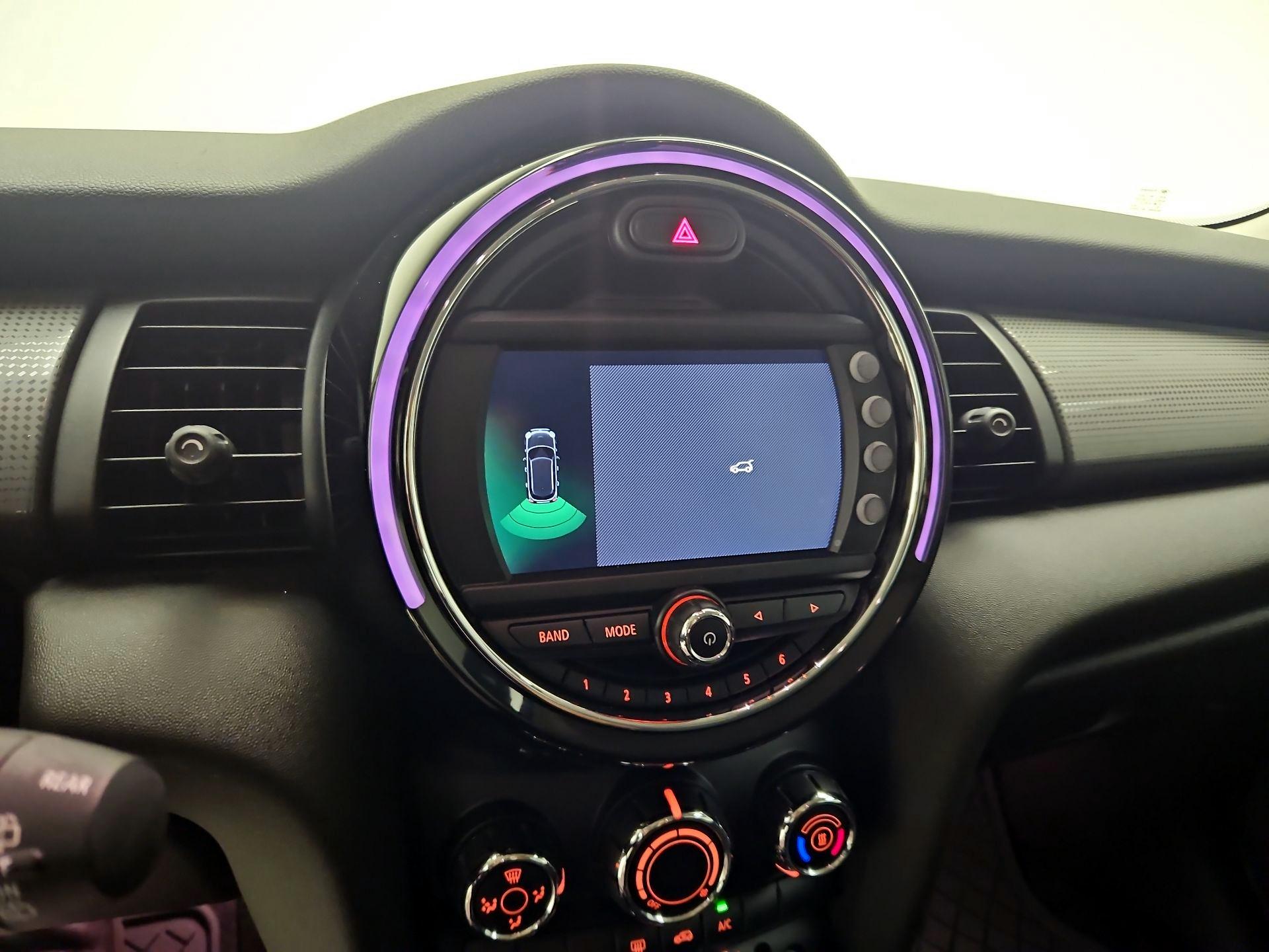 Thumbnail: 2019 MINI Cooper Hardtop - 14