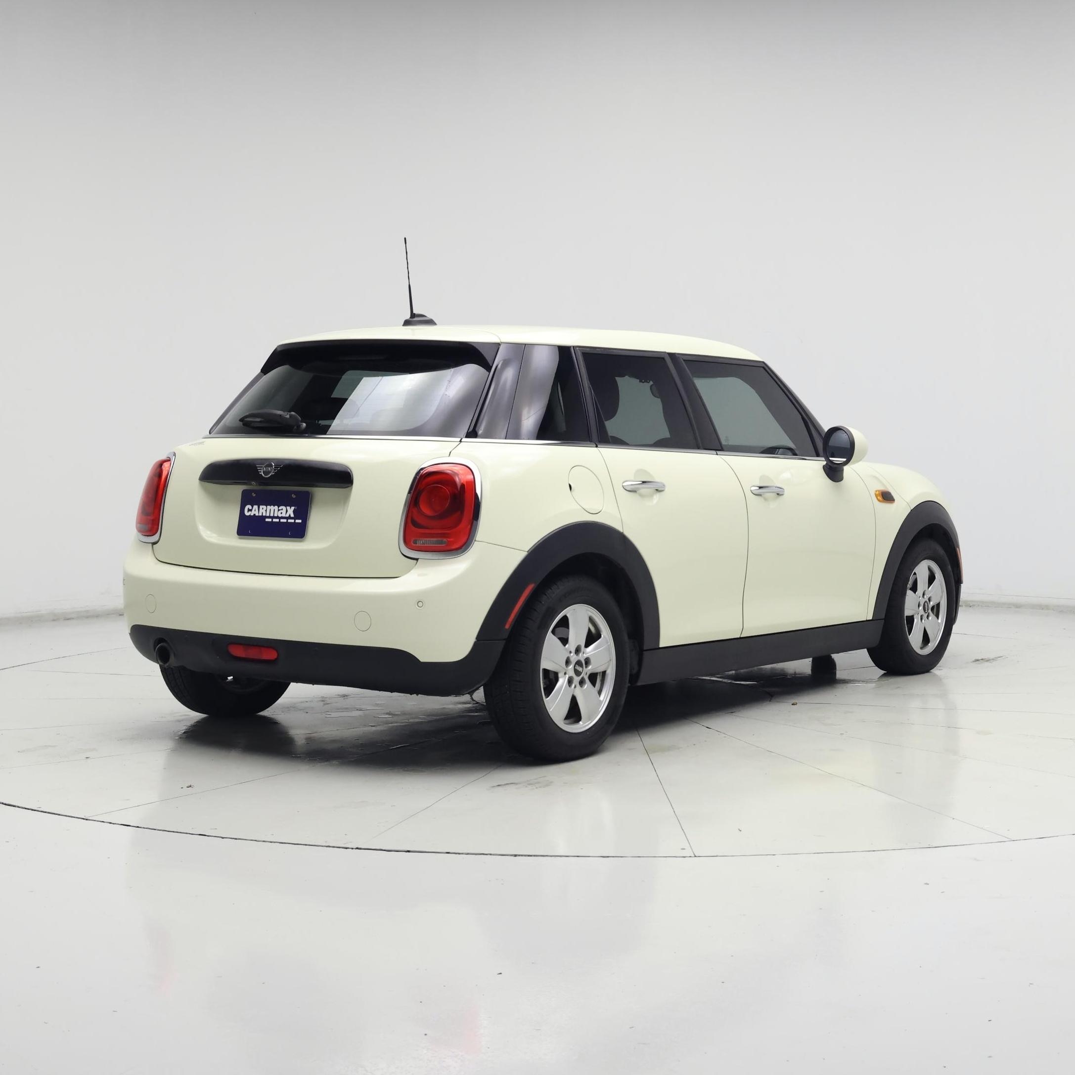 Thumbnail: 2019 MINI Cooper Hardtop - 8