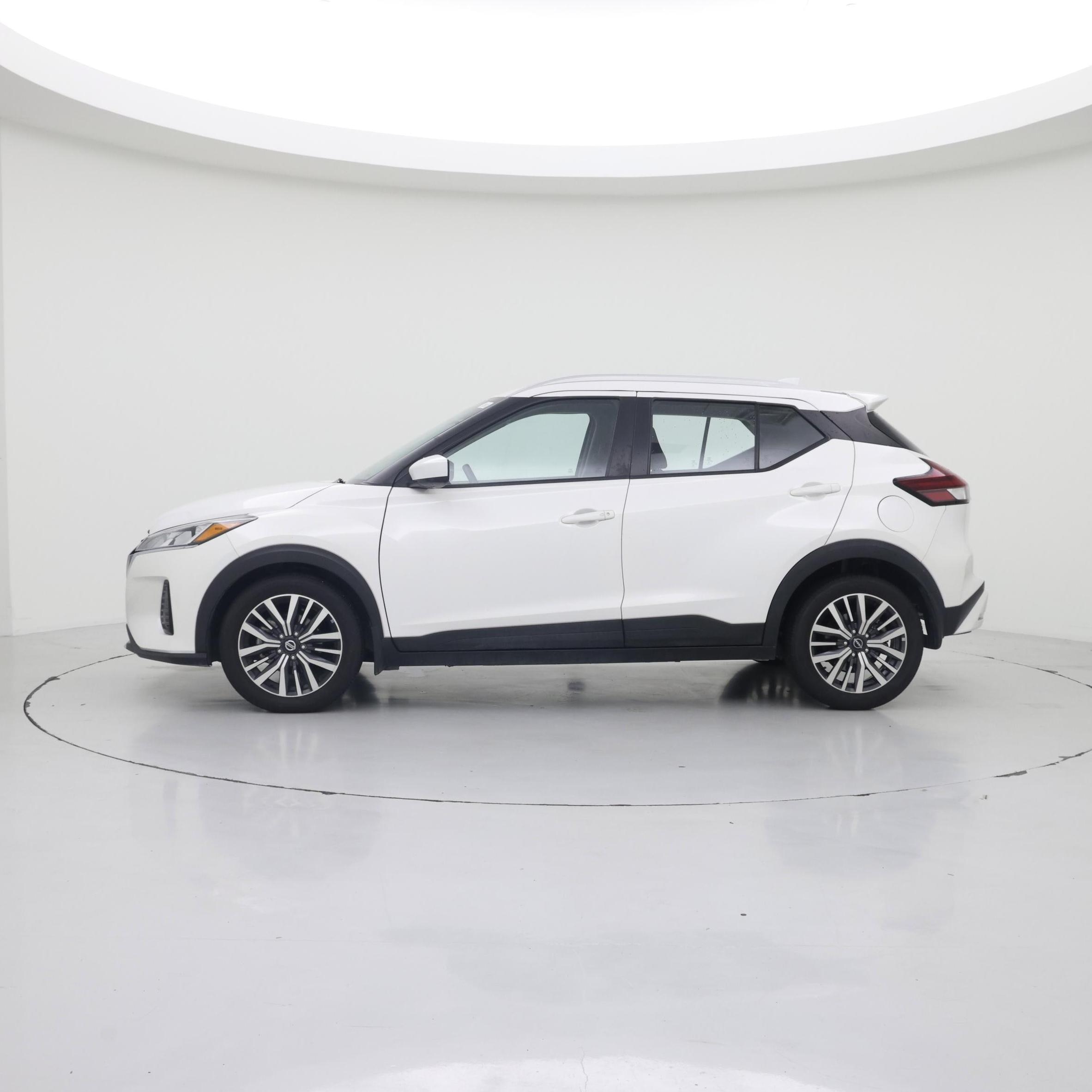 Thumbnail: 2022 Nissan Kicks - 3
