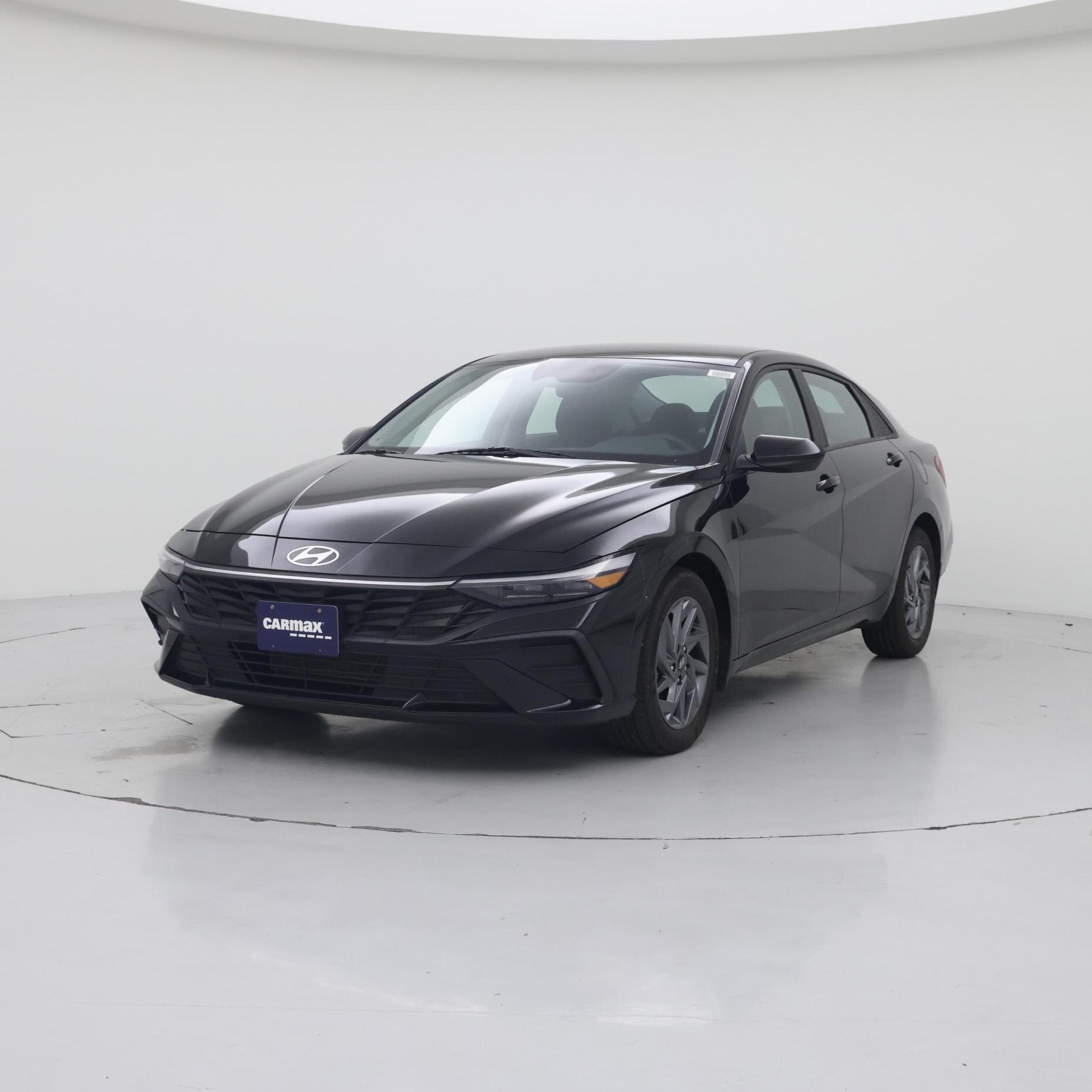 Thumbnail: 2024 Hyundai Elantra - 4