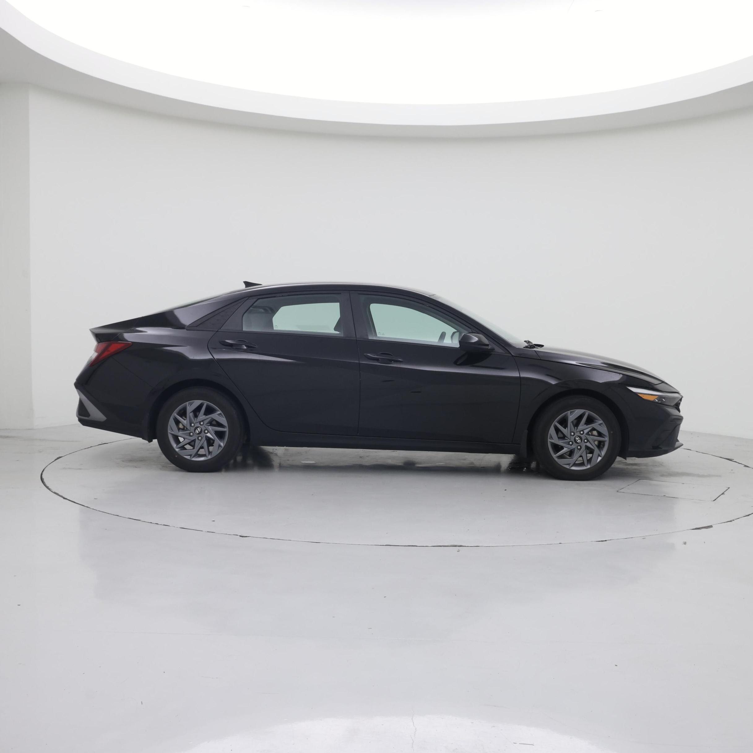 Thumbnail: 2024 Hyundai Elantra - 7