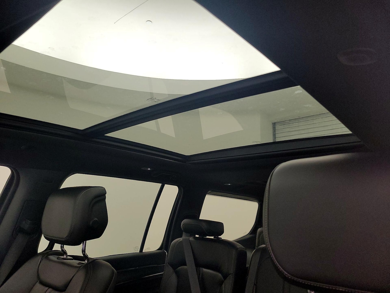 2022 Jeep Wagoneer Series I - Photo 21