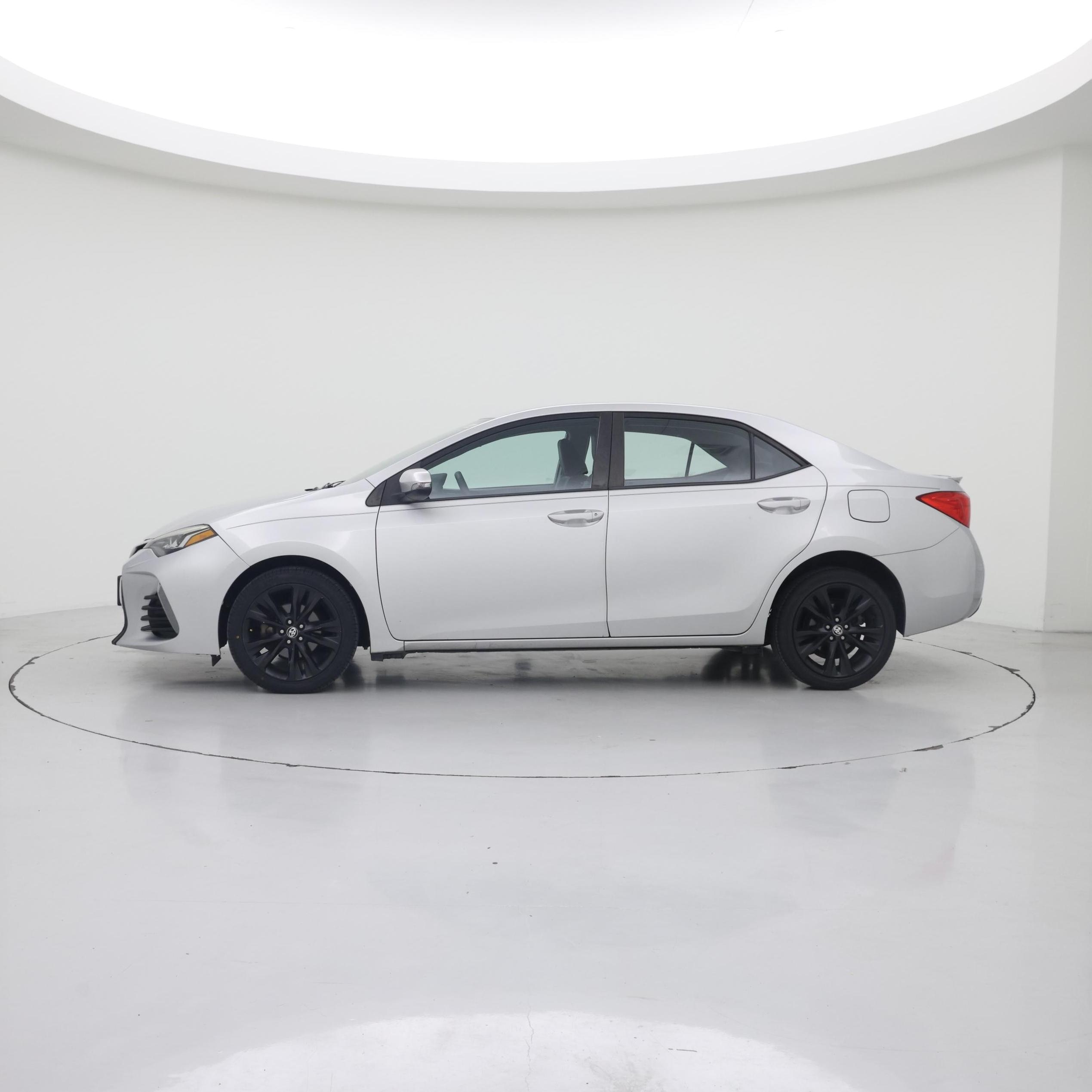 Thumbnail: 2017 Toyota Corolla - 3