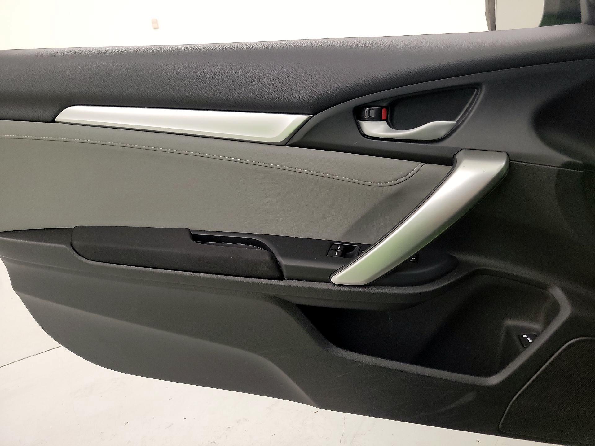 Thumbnail: 2017 Honda Civic - 12