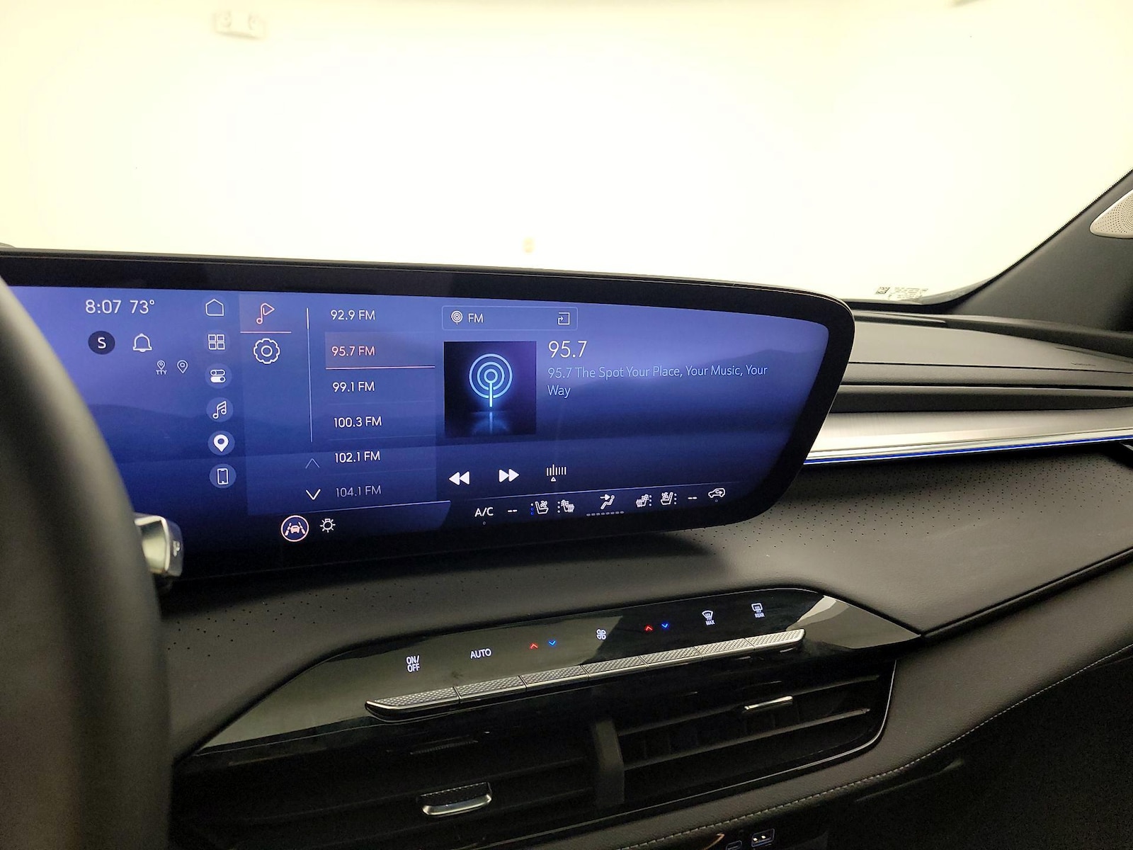 2025 Buick Enclave Avenir - Photo 17