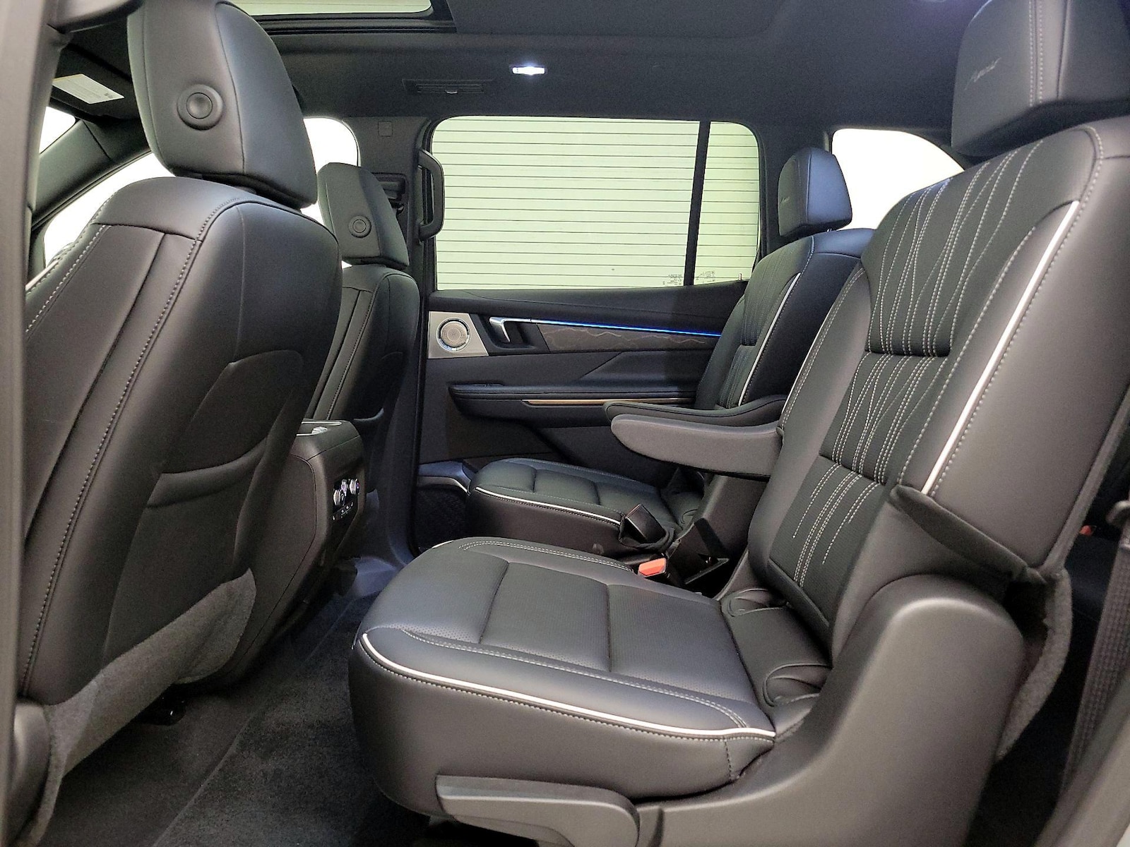 2025 Buick Enclave Avenir - Photo 22