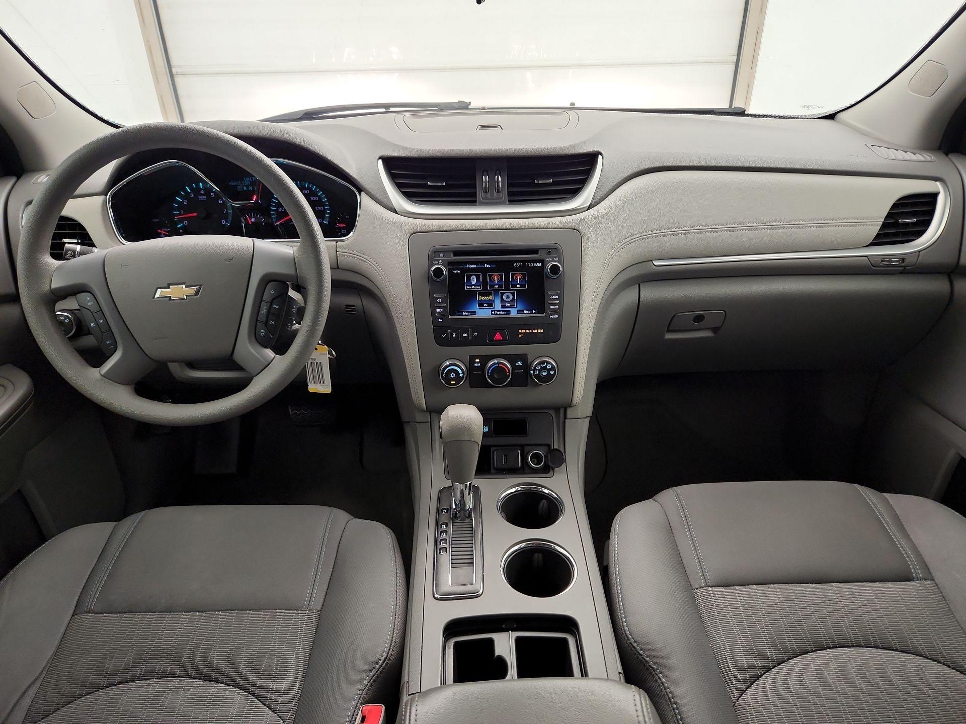 Thumbnail: 2017 Chevrolet Traverse - 9