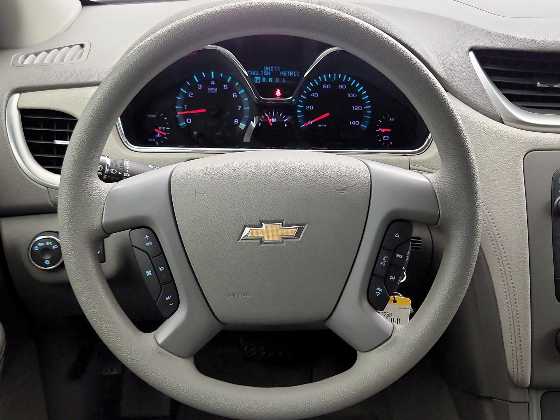 Thumbnail: 2017 Chevrolet Traverse - 10