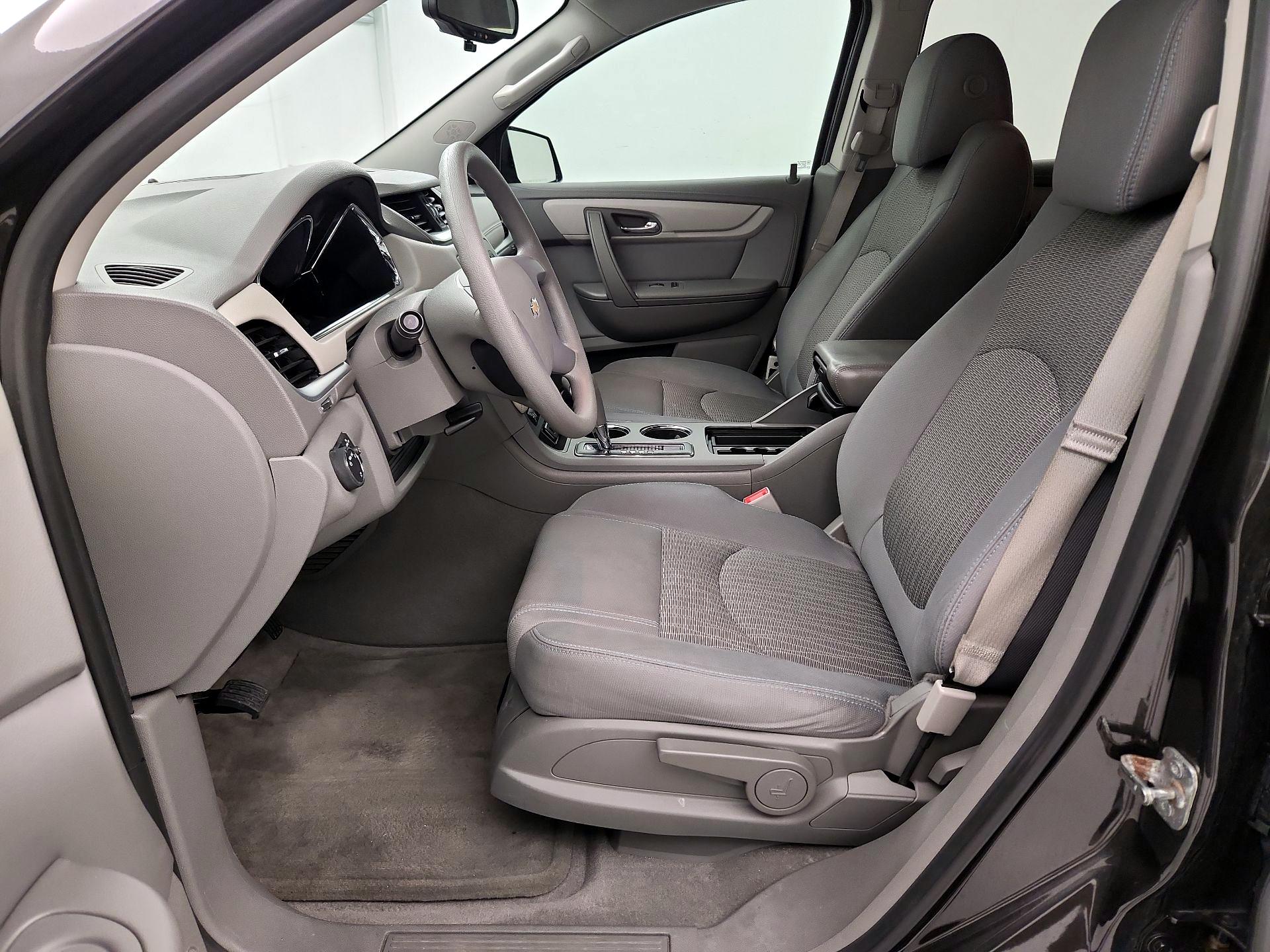 Thumbnail: 2017 Chevrolet Traverse - 11