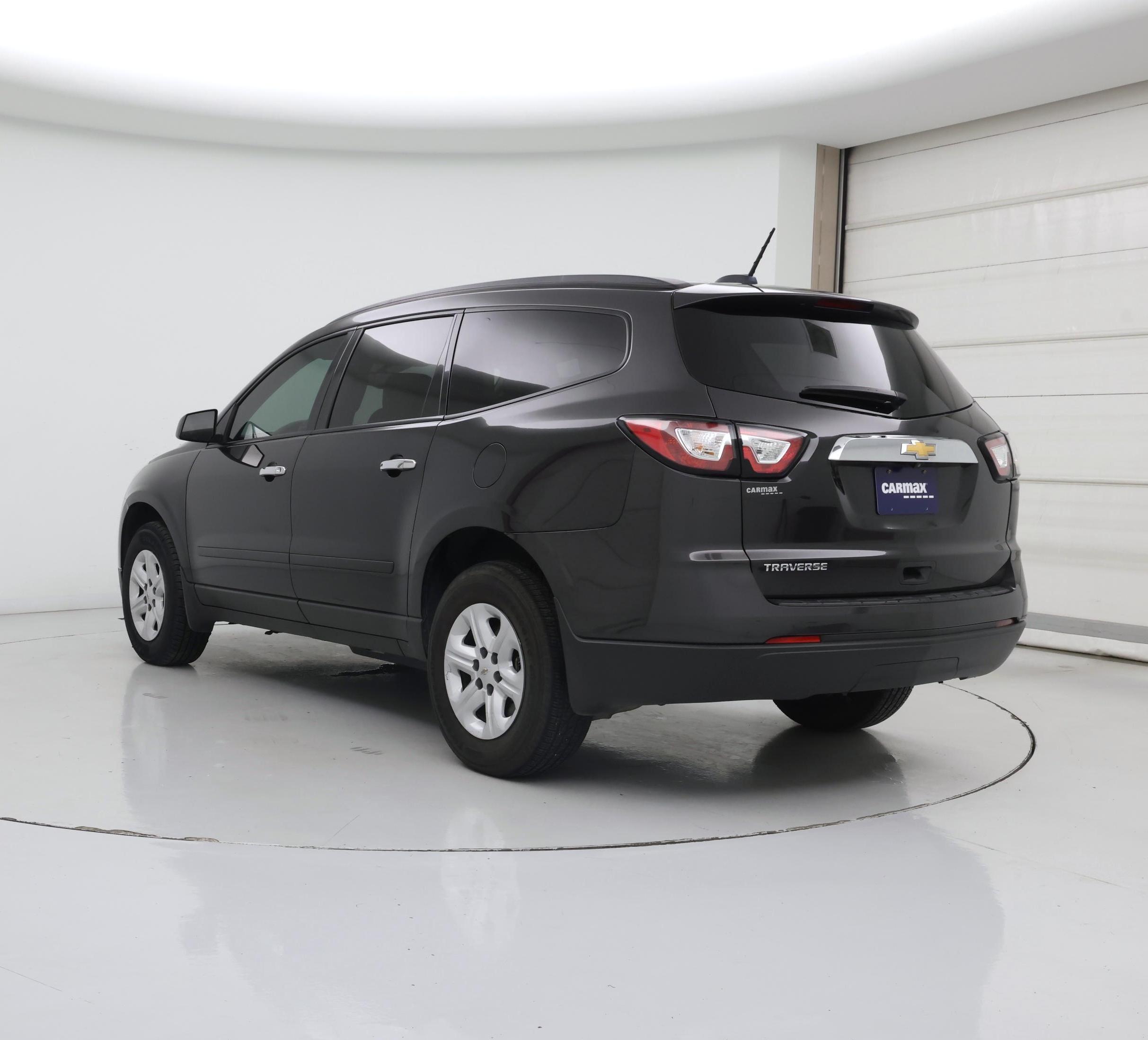 Thumbnail: 2017 Chevrolet Traverse - 2