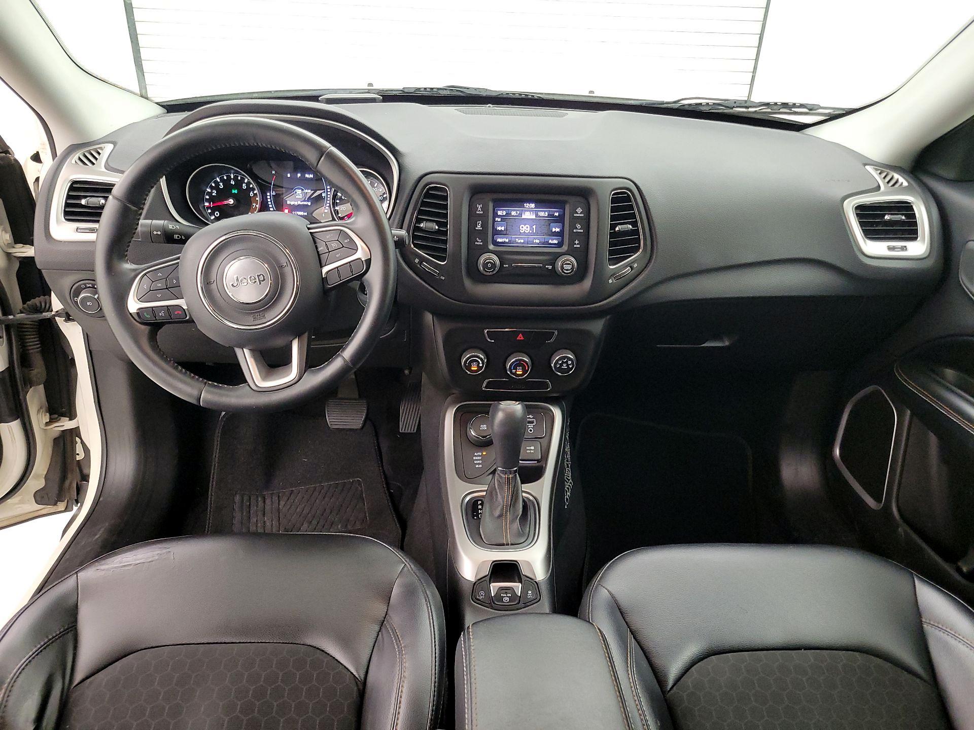 Thumbnail: 2017 Jeep Compass - 9