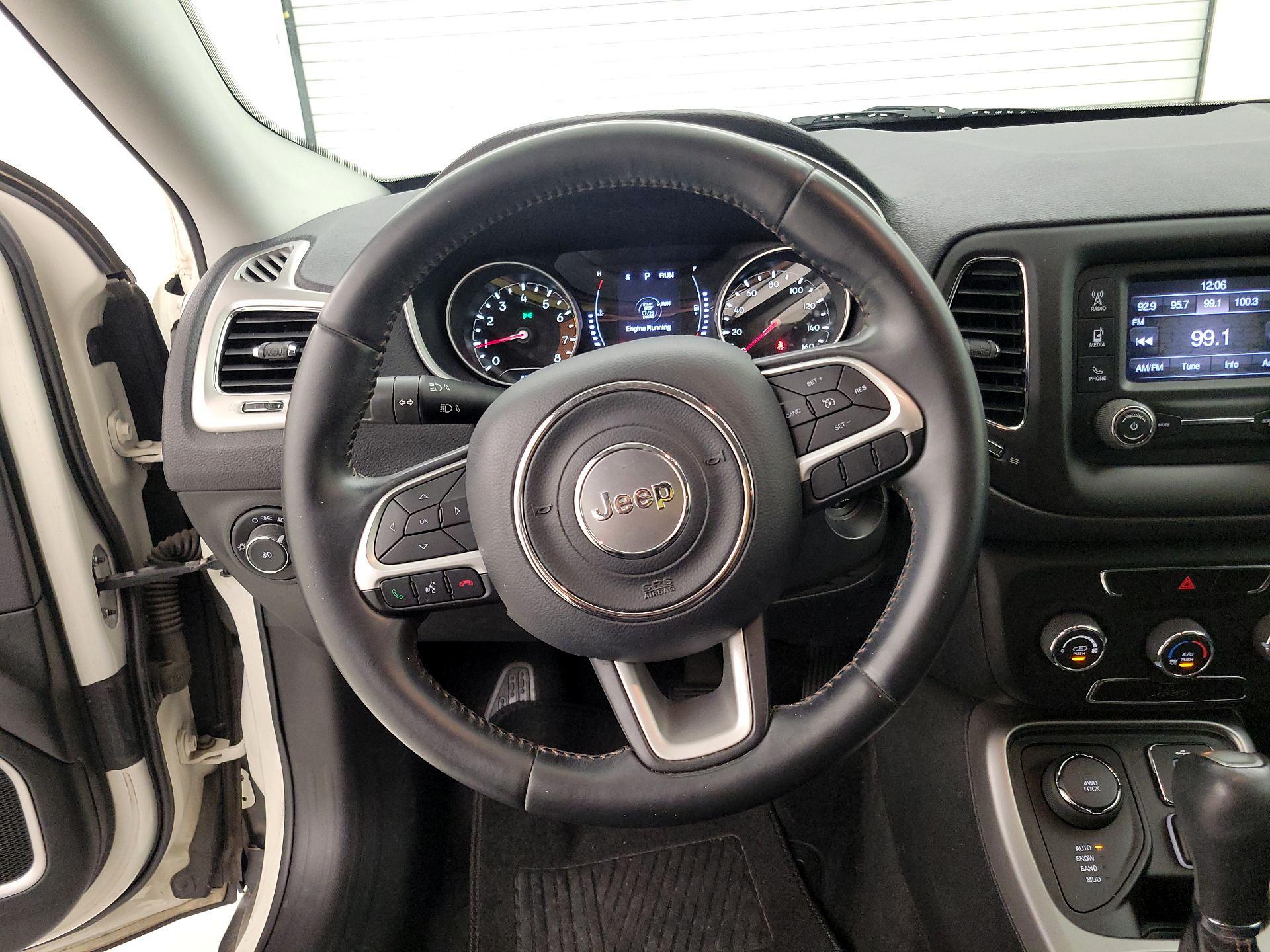 Thumbnail: 2017 Jeep Compass - 10