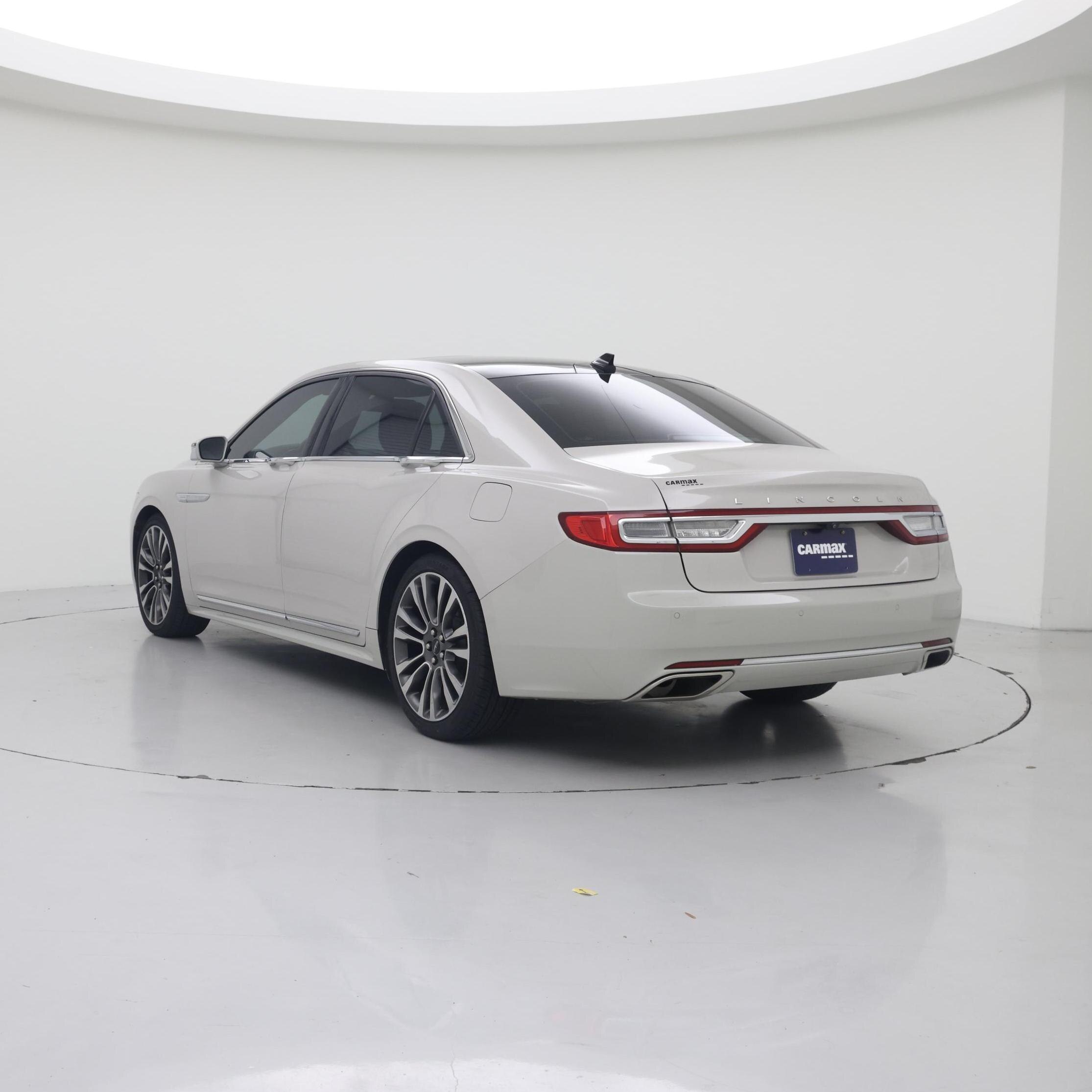 Thumbnail: 2019 Lincoln Continental - 2