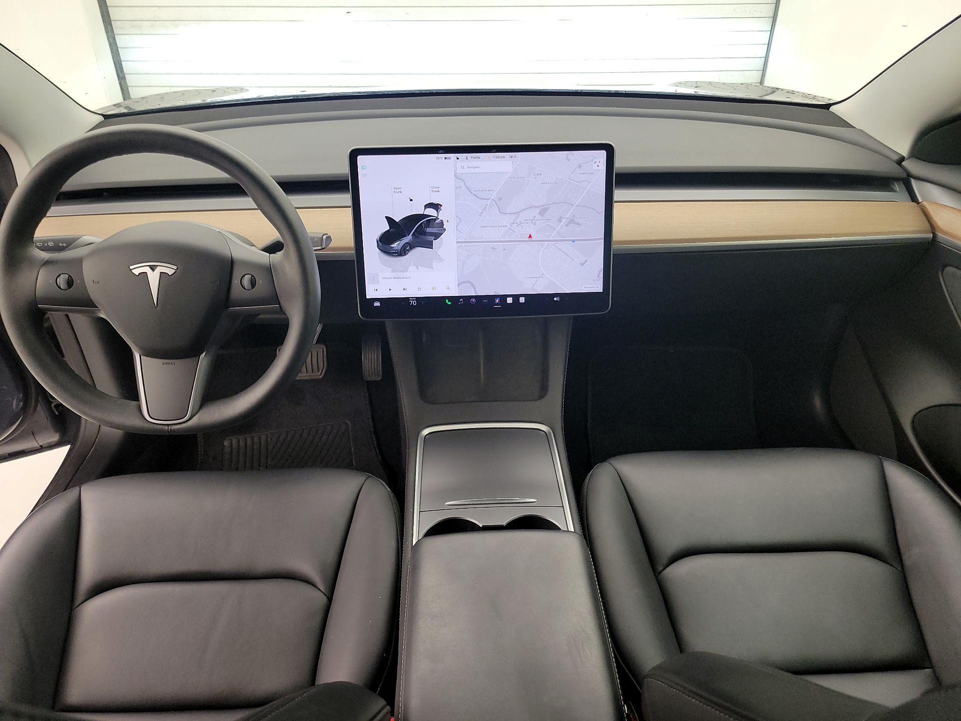 Thumbnail: 2022 Tesla Model 3 - 9