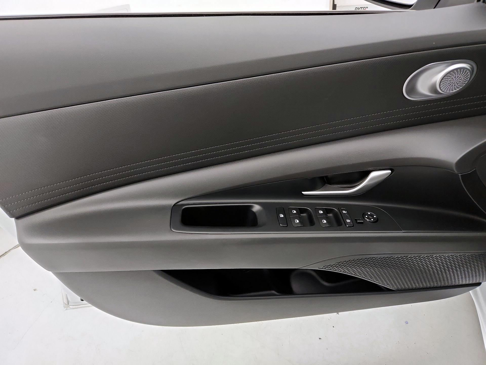 Thumbnail: 2024 Hyundai Elantra - 12