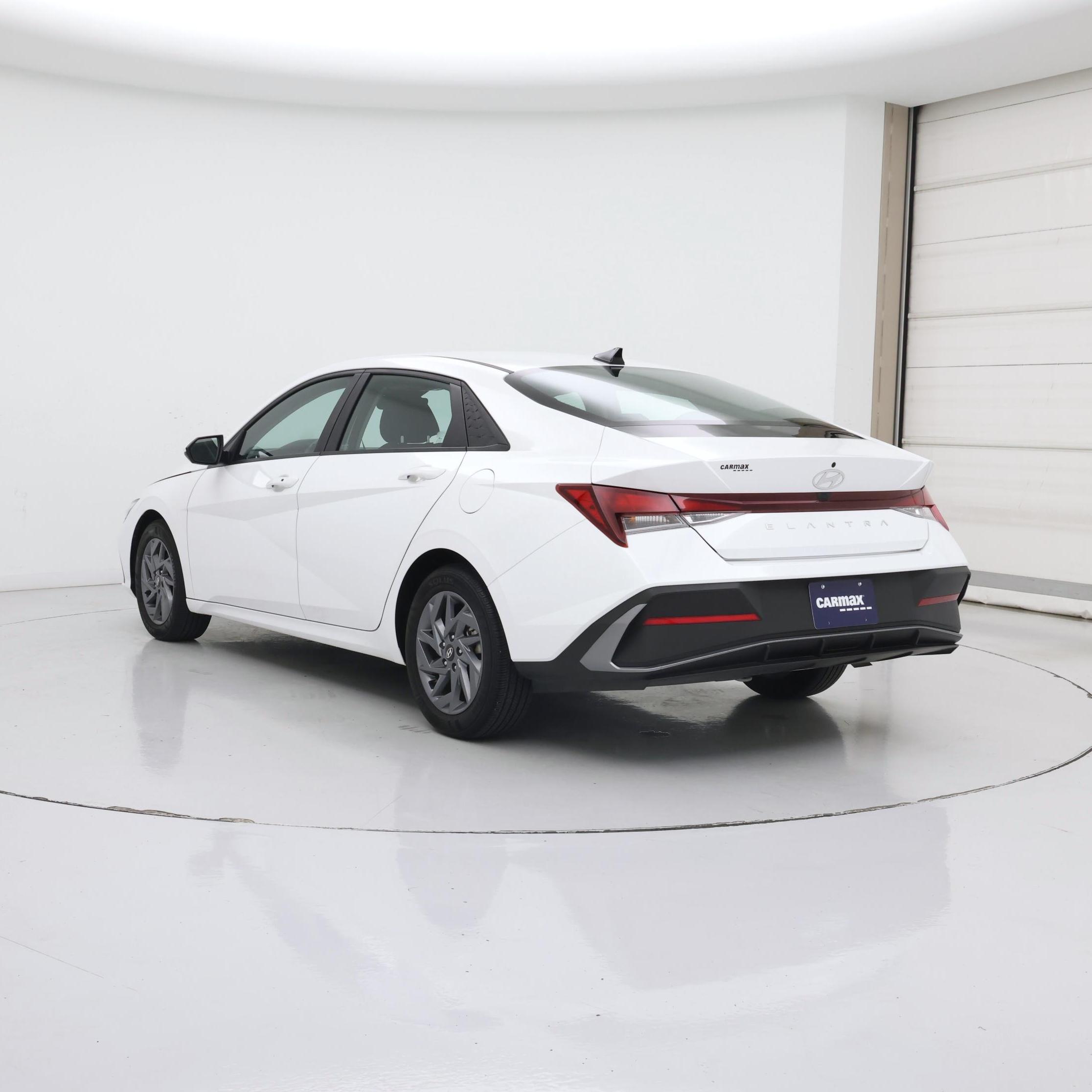 Thumbnail: 2024 Hyundai Elantra - 2