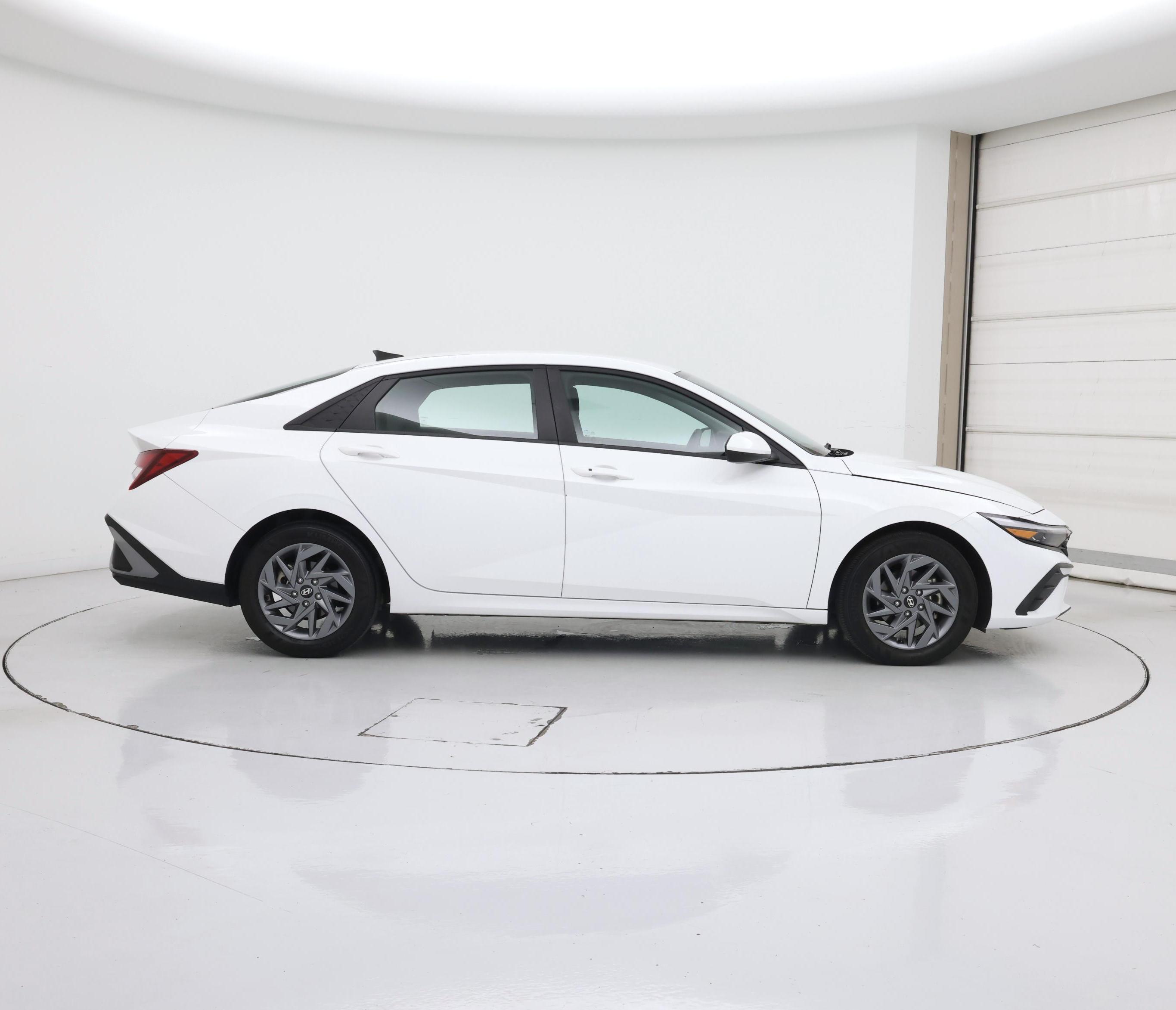 Thumbnail: 2024 Hyundai Elantra - 7