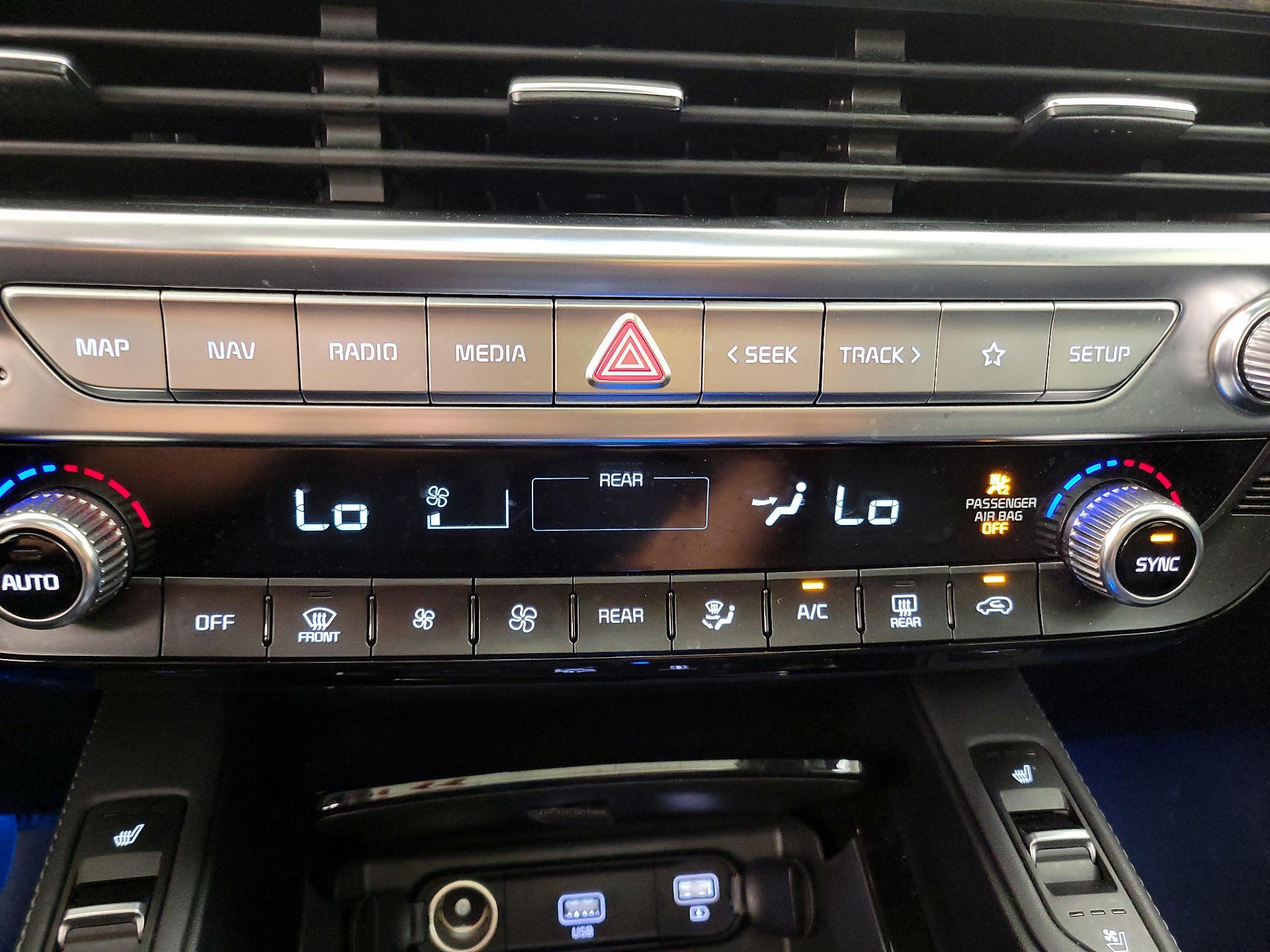 Thumbnail: 2020 Kia Telluride - 17