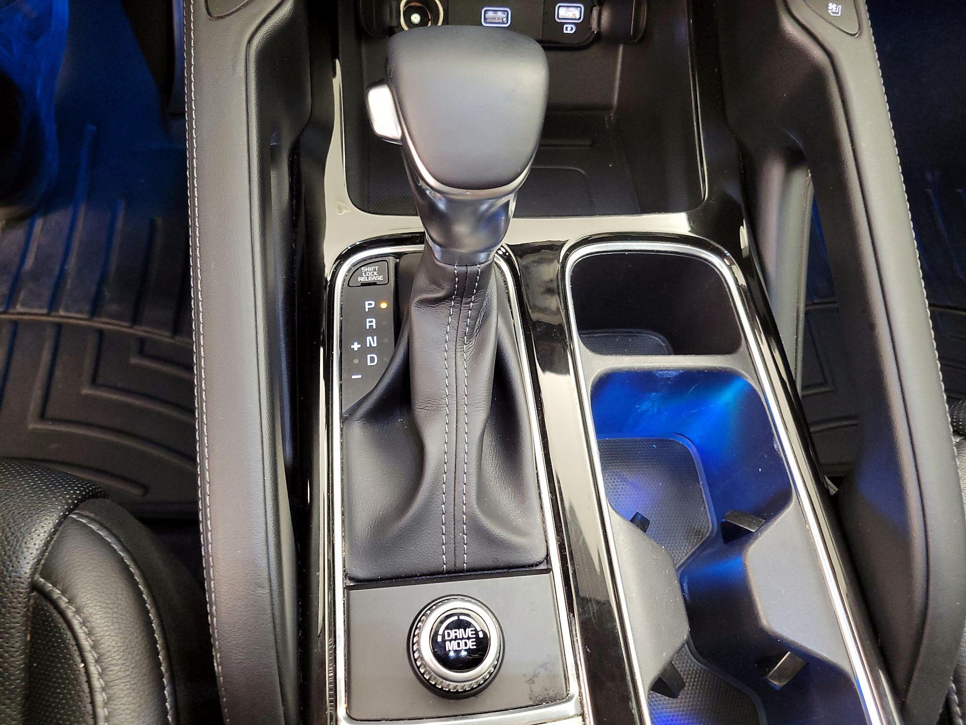 Thumbnail: 2020 Kia Telluride - 18
