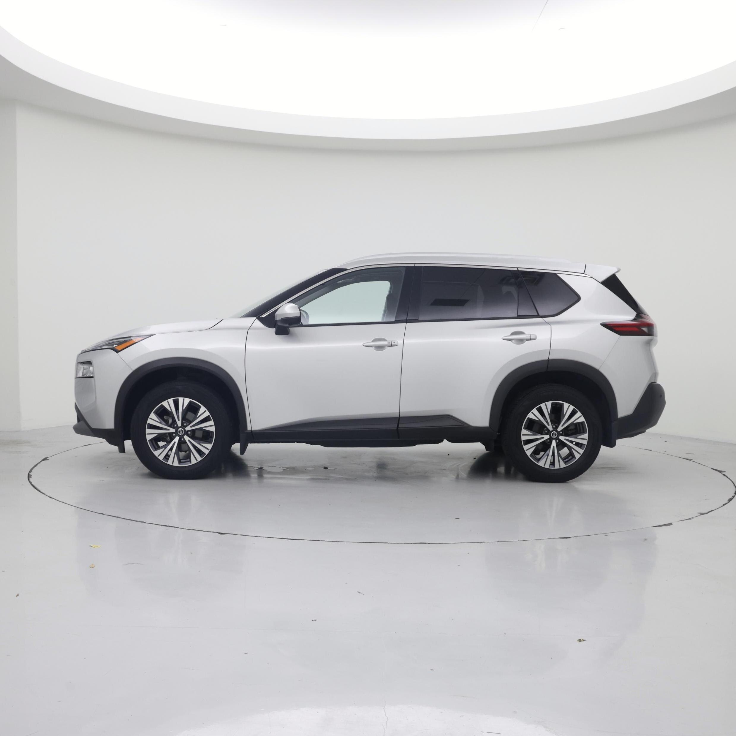 Thumbnail: 2021 Nissan Rogue - 3