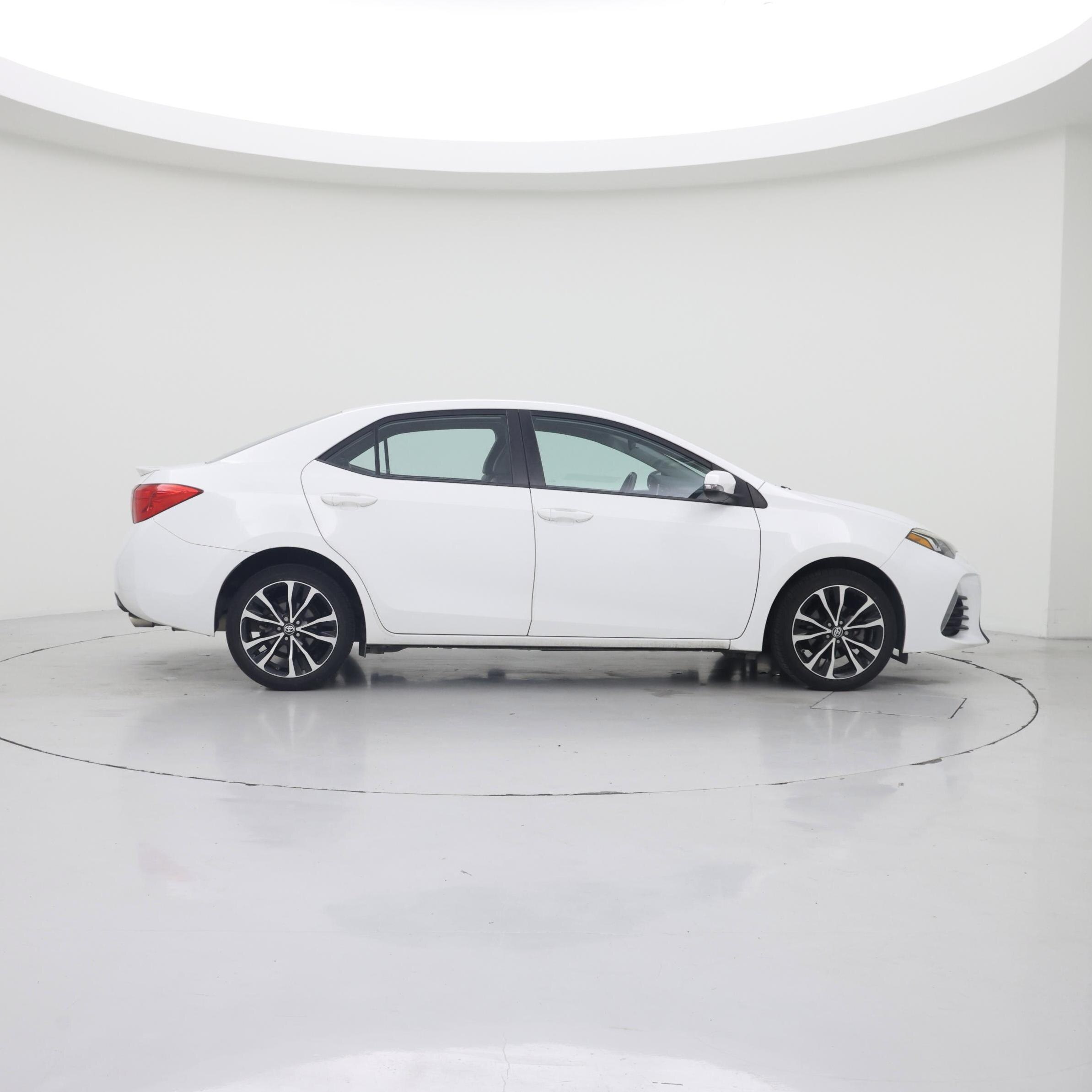 Thumbnail: 2017 Toyota Corolla - 7