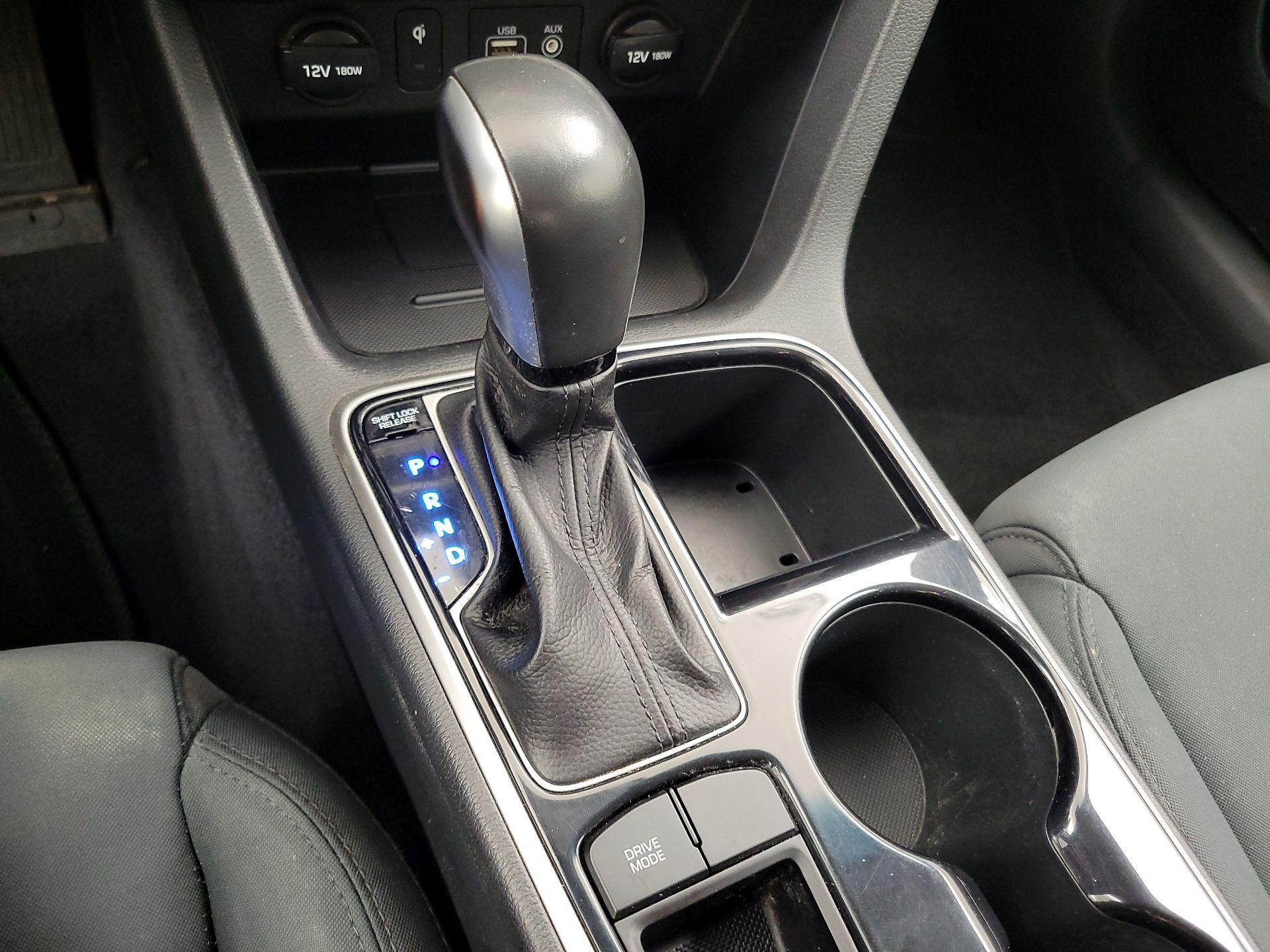 Thumbnail: 2019 Hyundai Sonata - 17