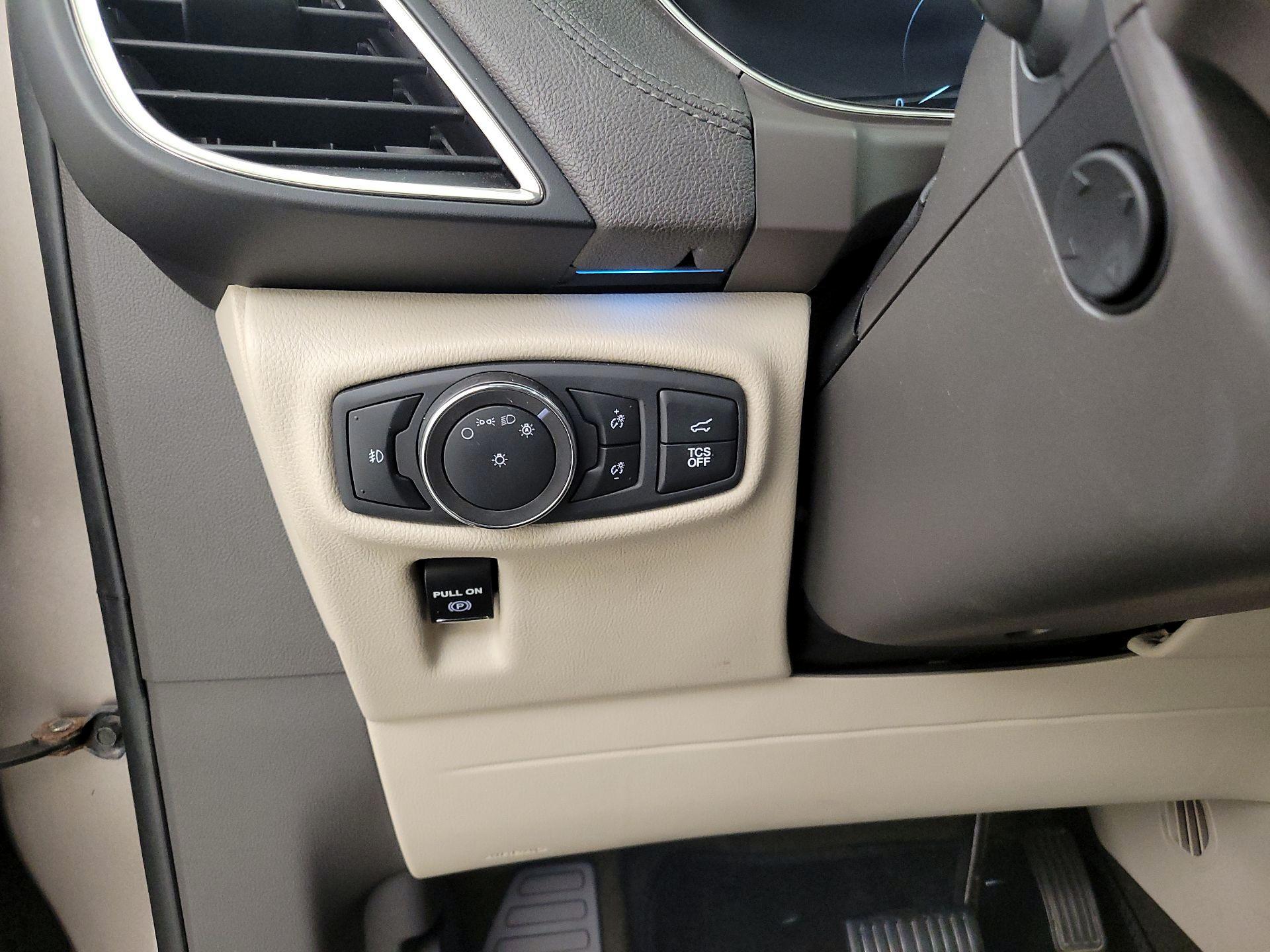 Thumbnail: 2020 Lincoln Nautilus - 13