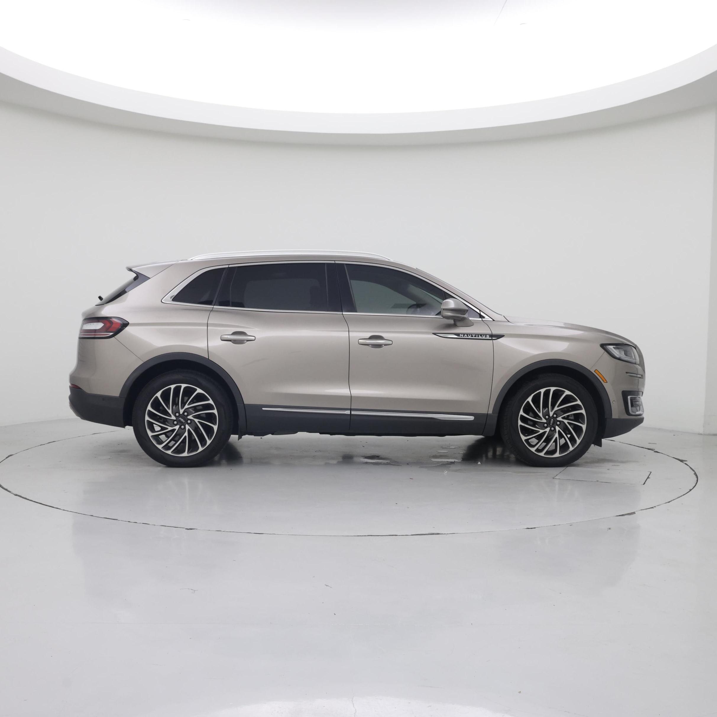 Thumbnail: 2020 Lincoln Nautilus - 7