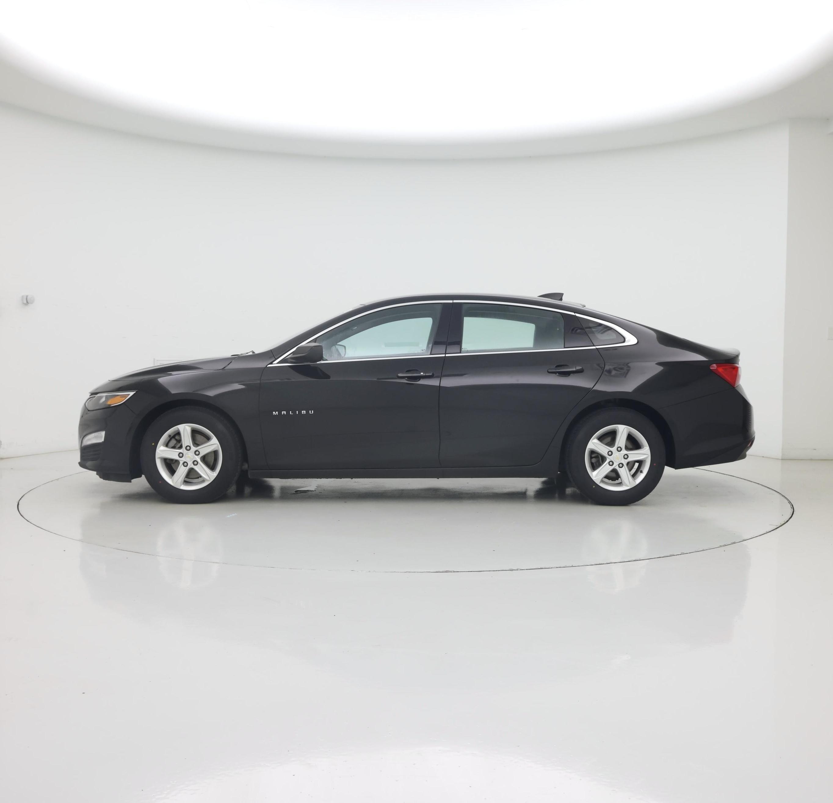 Thumbnail: 2022 Chevrolet Malibu - 3