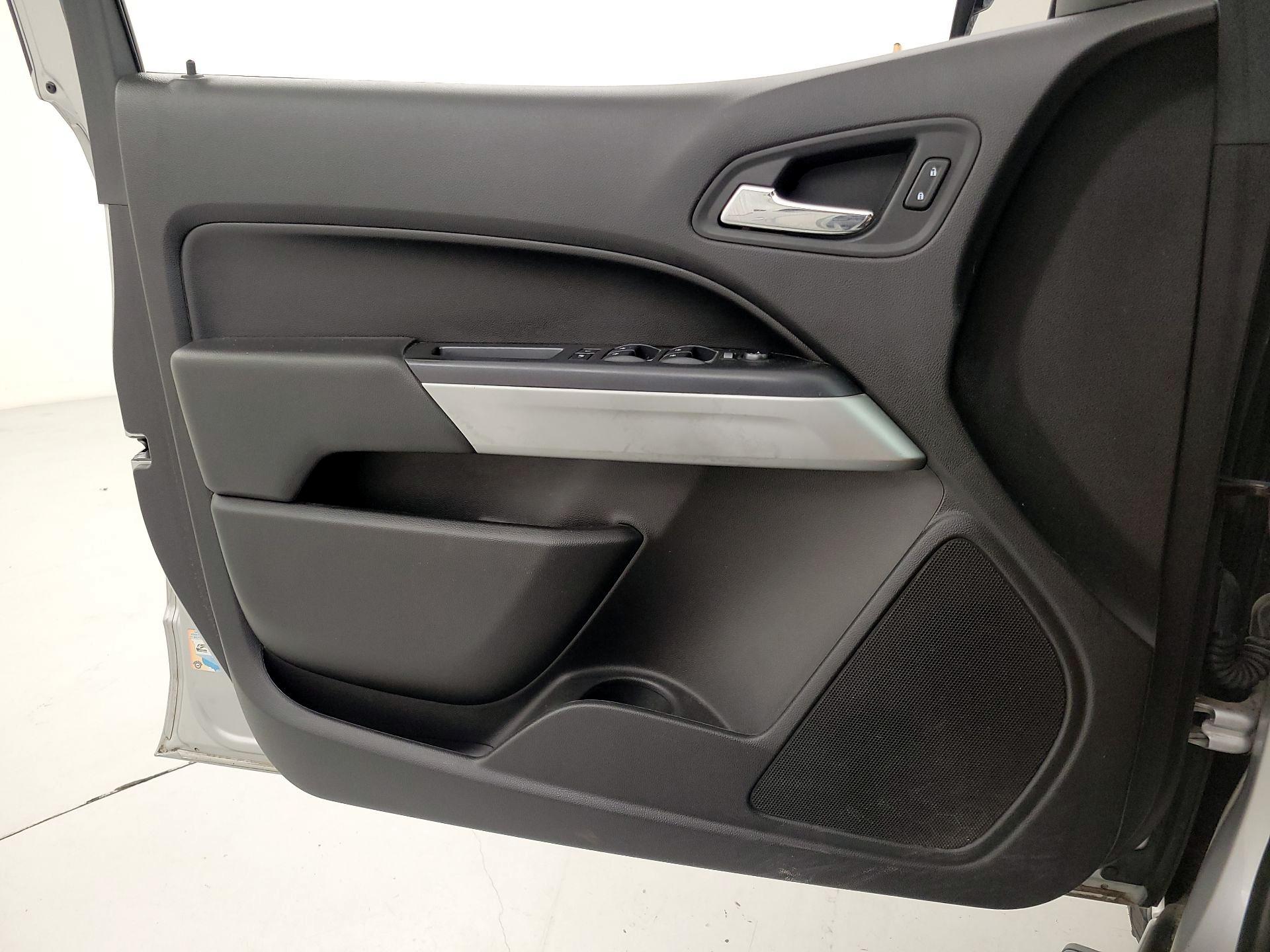 Thumbnail: 2018 Chevrolet Colorado - 12