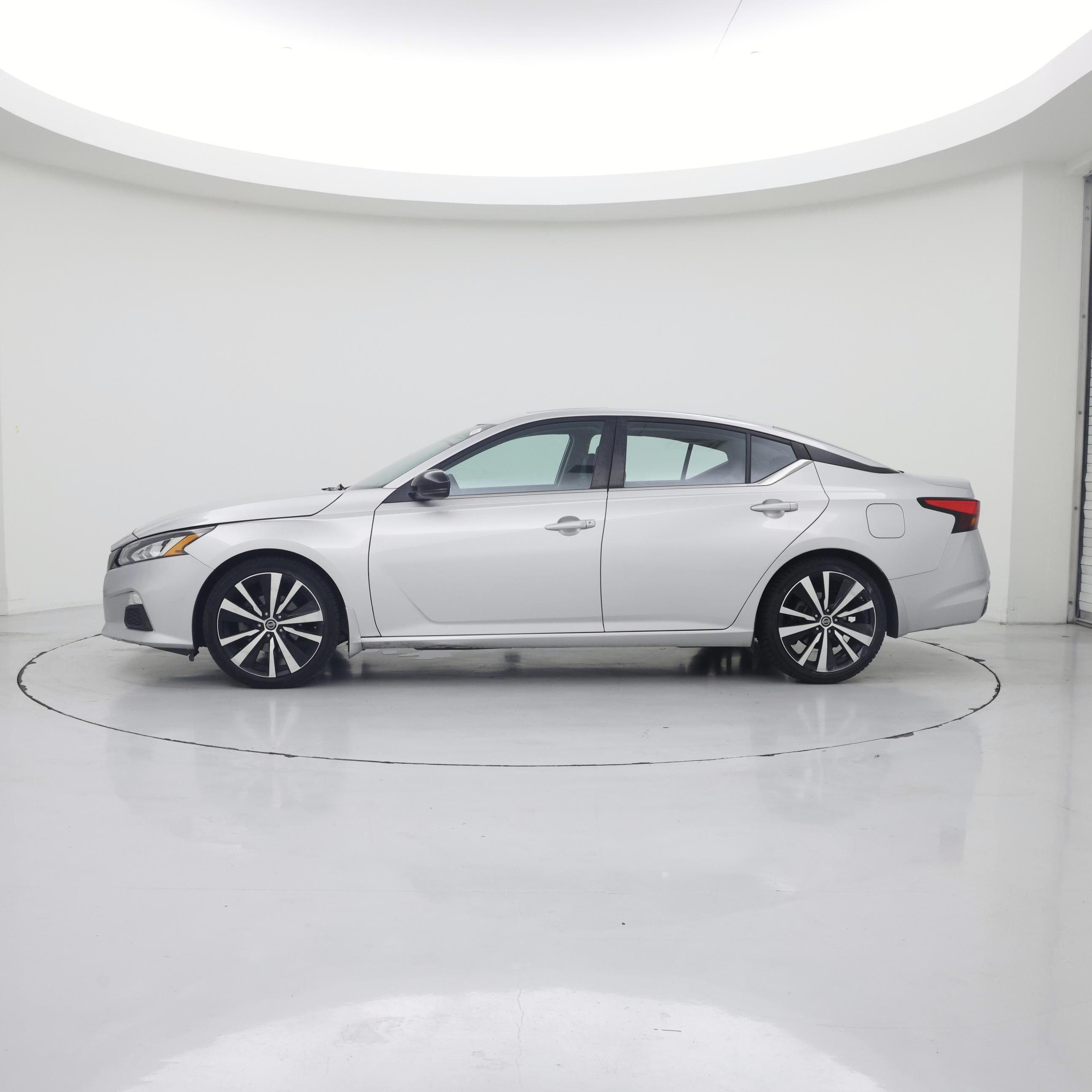 Thumbnail: 2020 Nissan Altima - 3