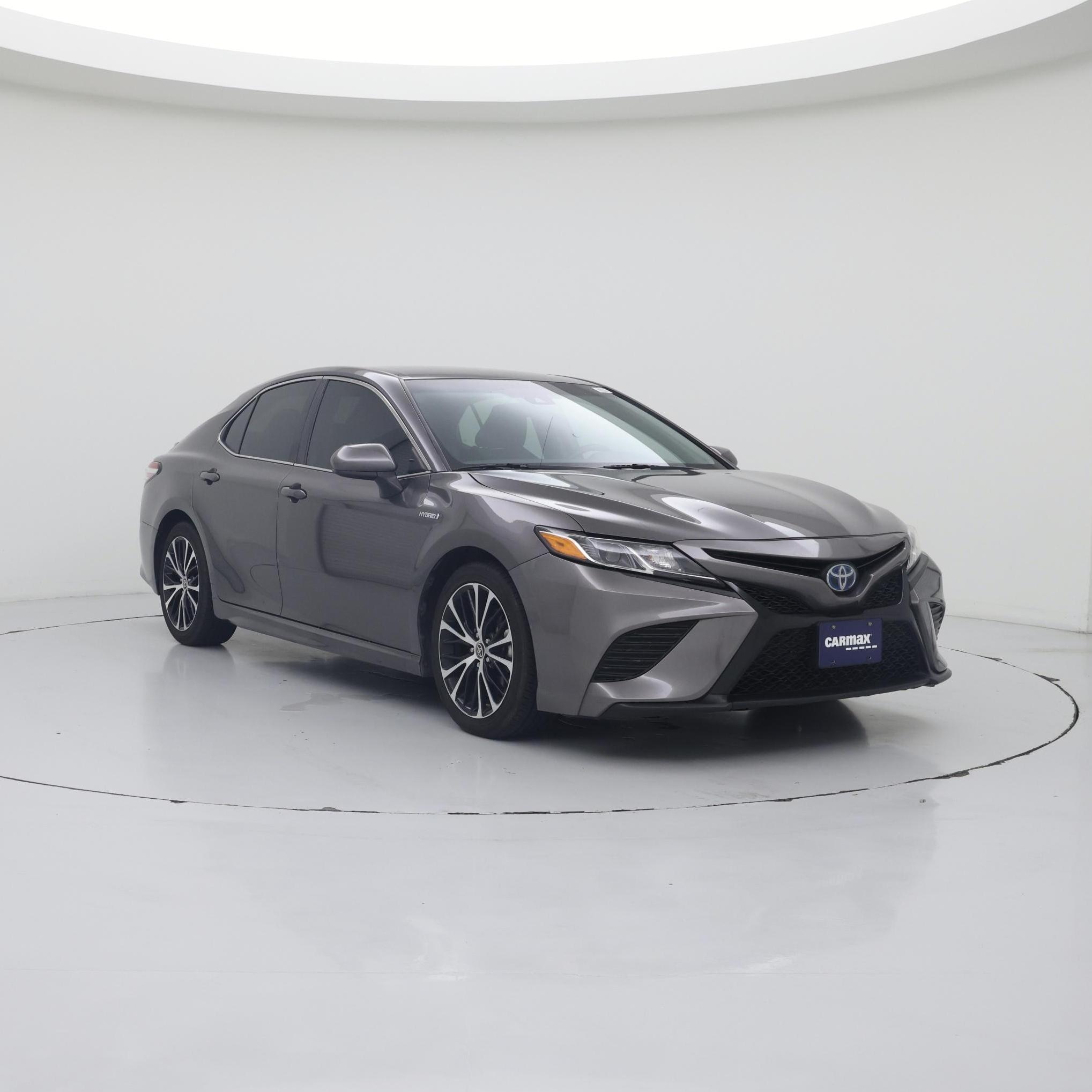 Gray 2020 Toyota Camry Hybrid Sedan Front-Wheel Drive Automatic