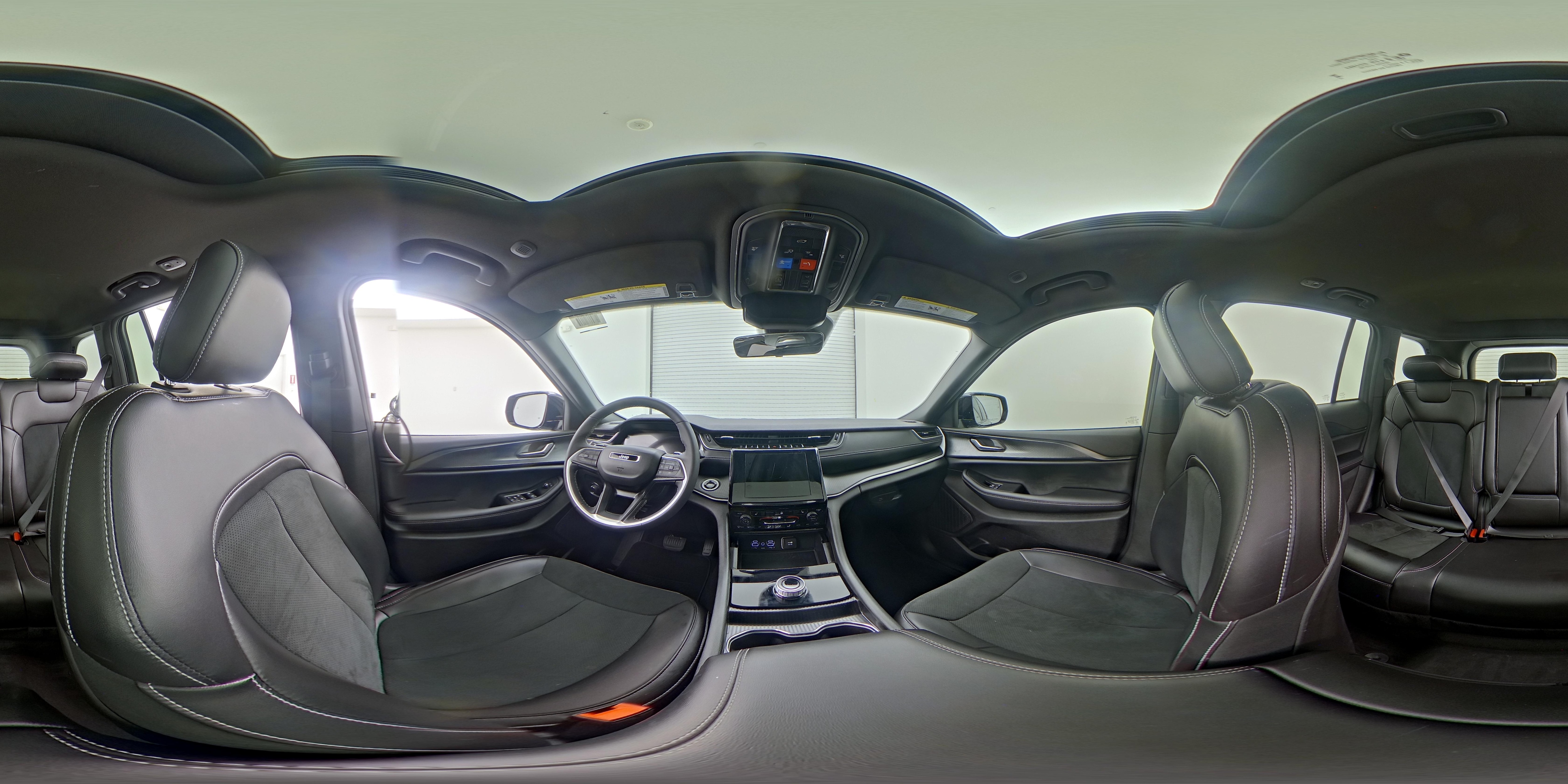 2025 Jeep Grand Cherokee Altitude - Photo 25