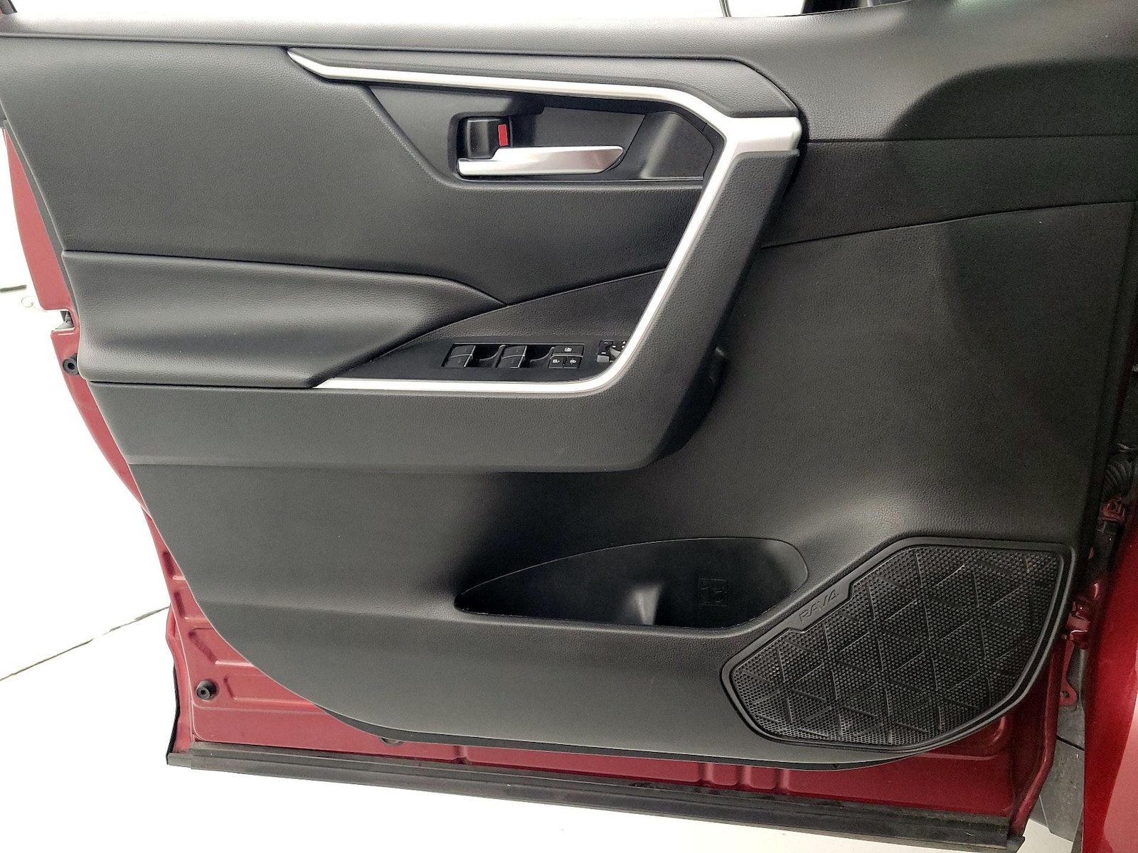 2024 Toyota RAV4 XLE - Photo 13